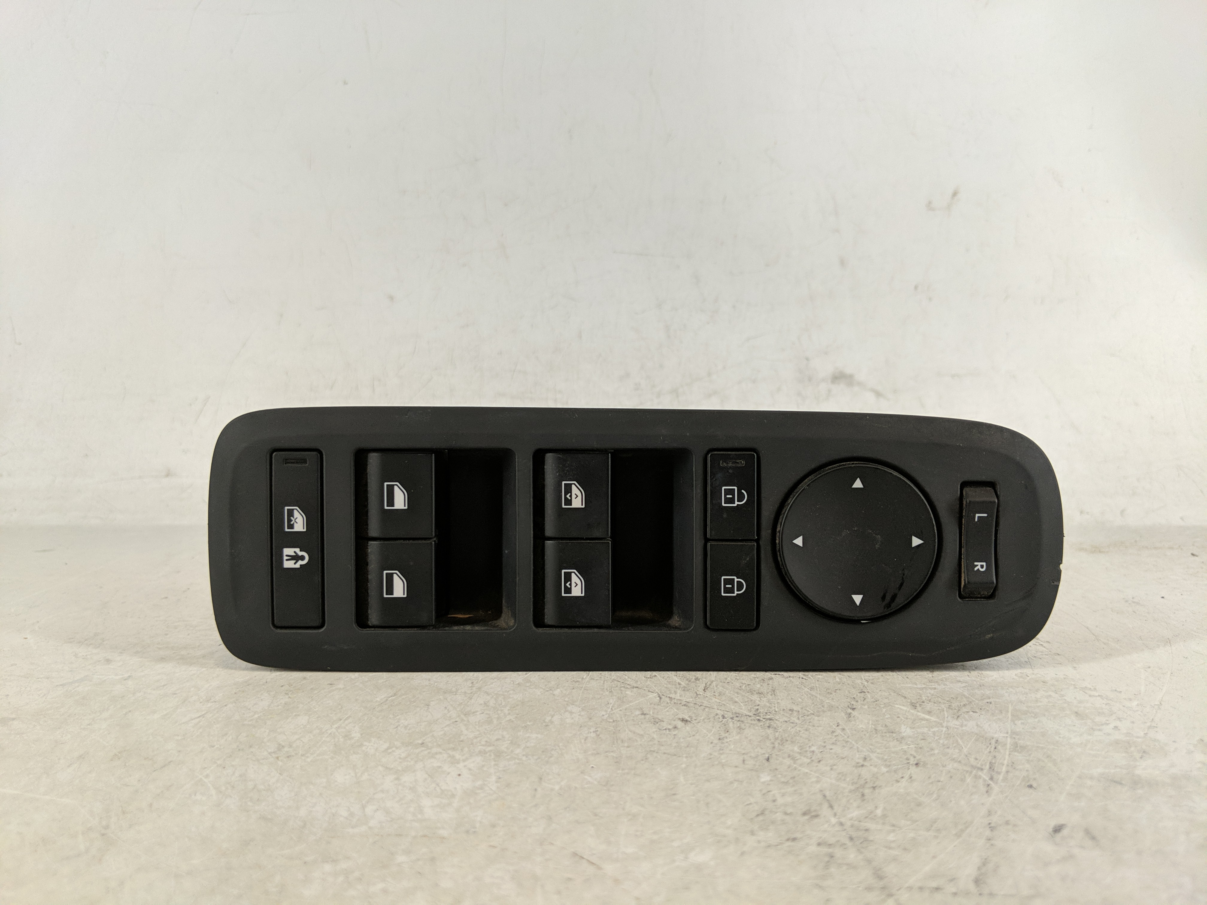 Picture of 2025 Hyundai Santa Fe Driver Left Door Master Power Window Switch 1189417