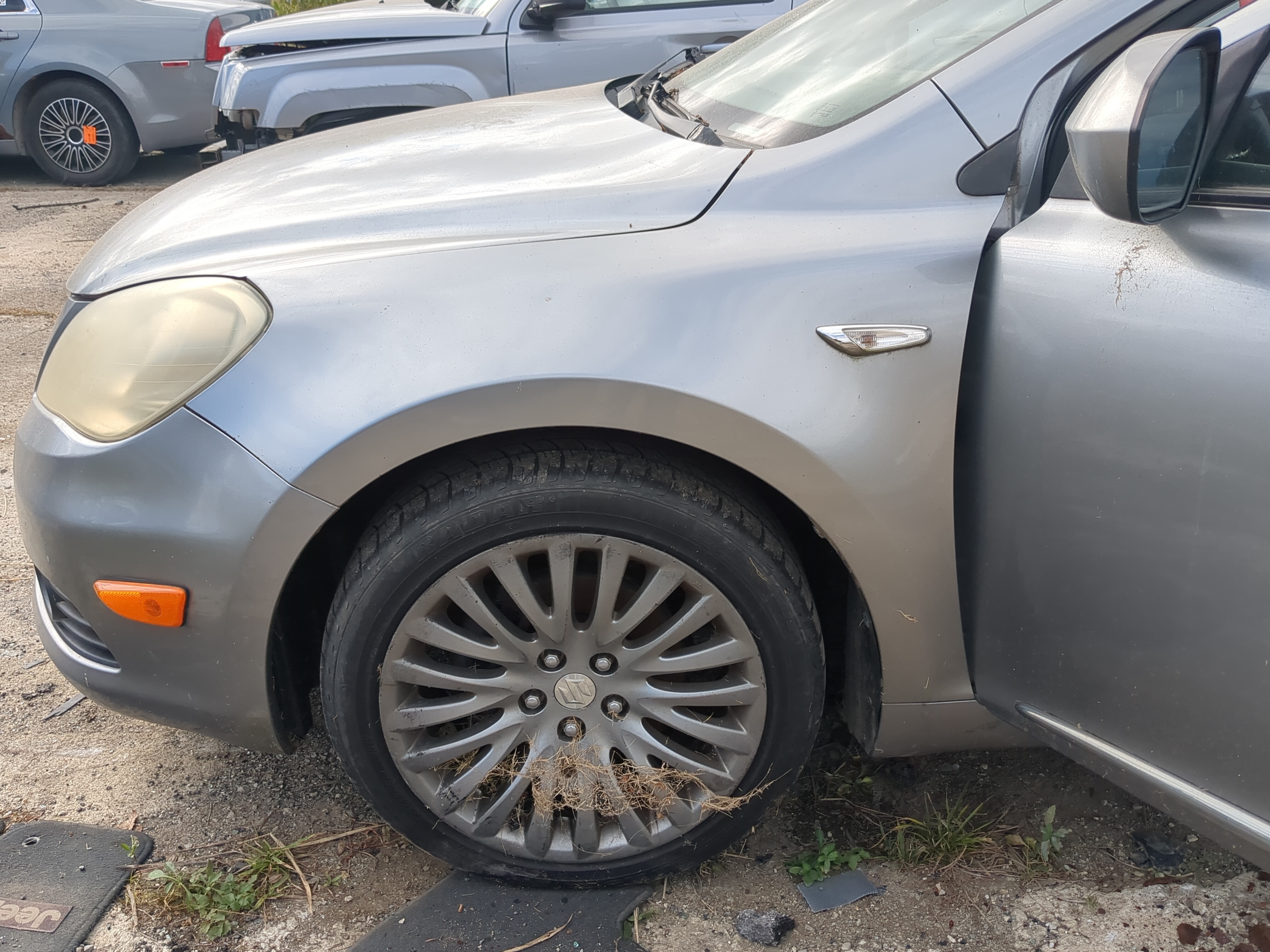 2010-2013 Suzuki Kizashi Driver Fender 1189525 - Oemusedautoparts1.com