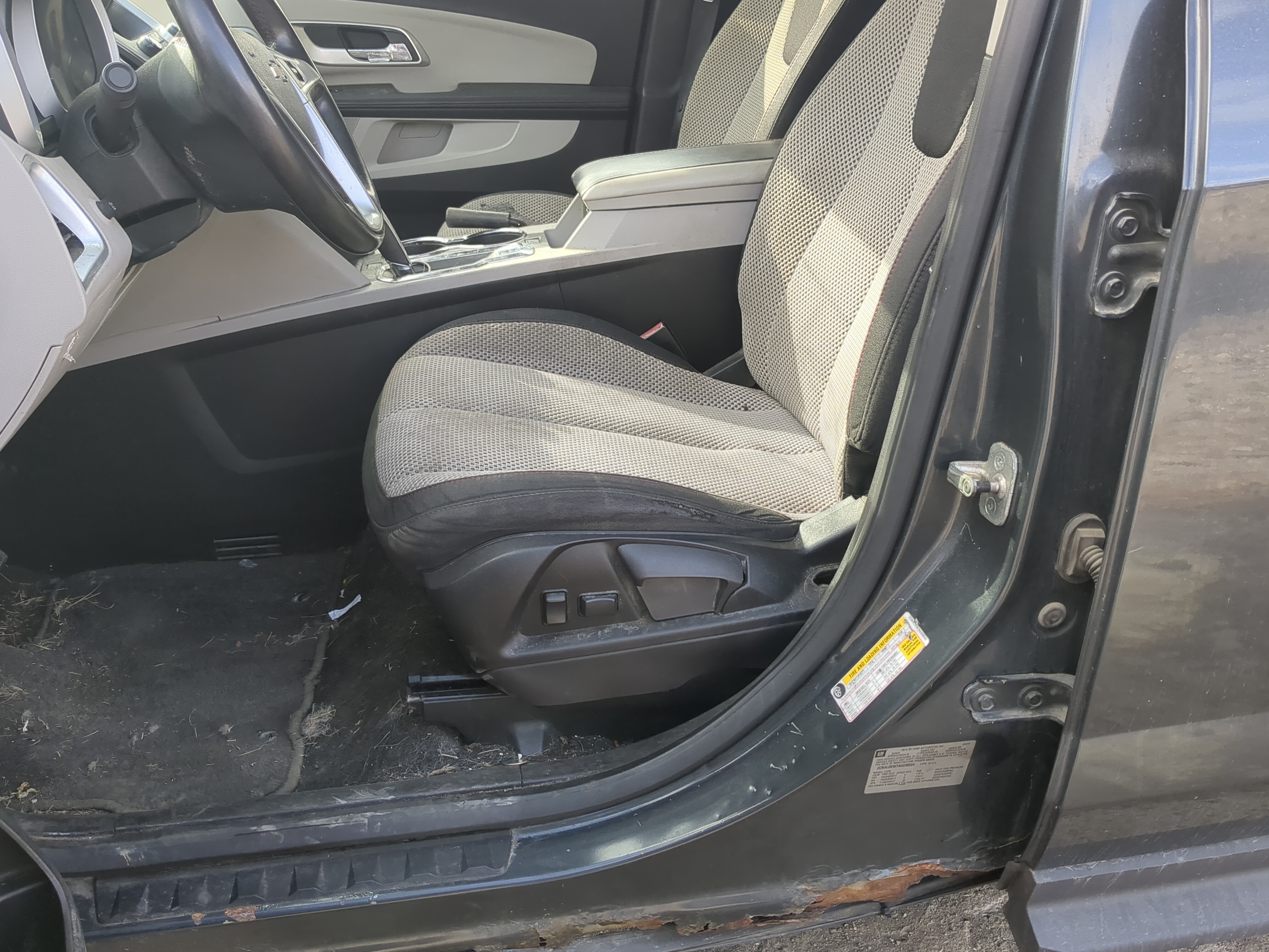 2010-2011 Chevrolet Equinox Driver Front Seat Oem 1189759 - Oemusedautoparts1.com