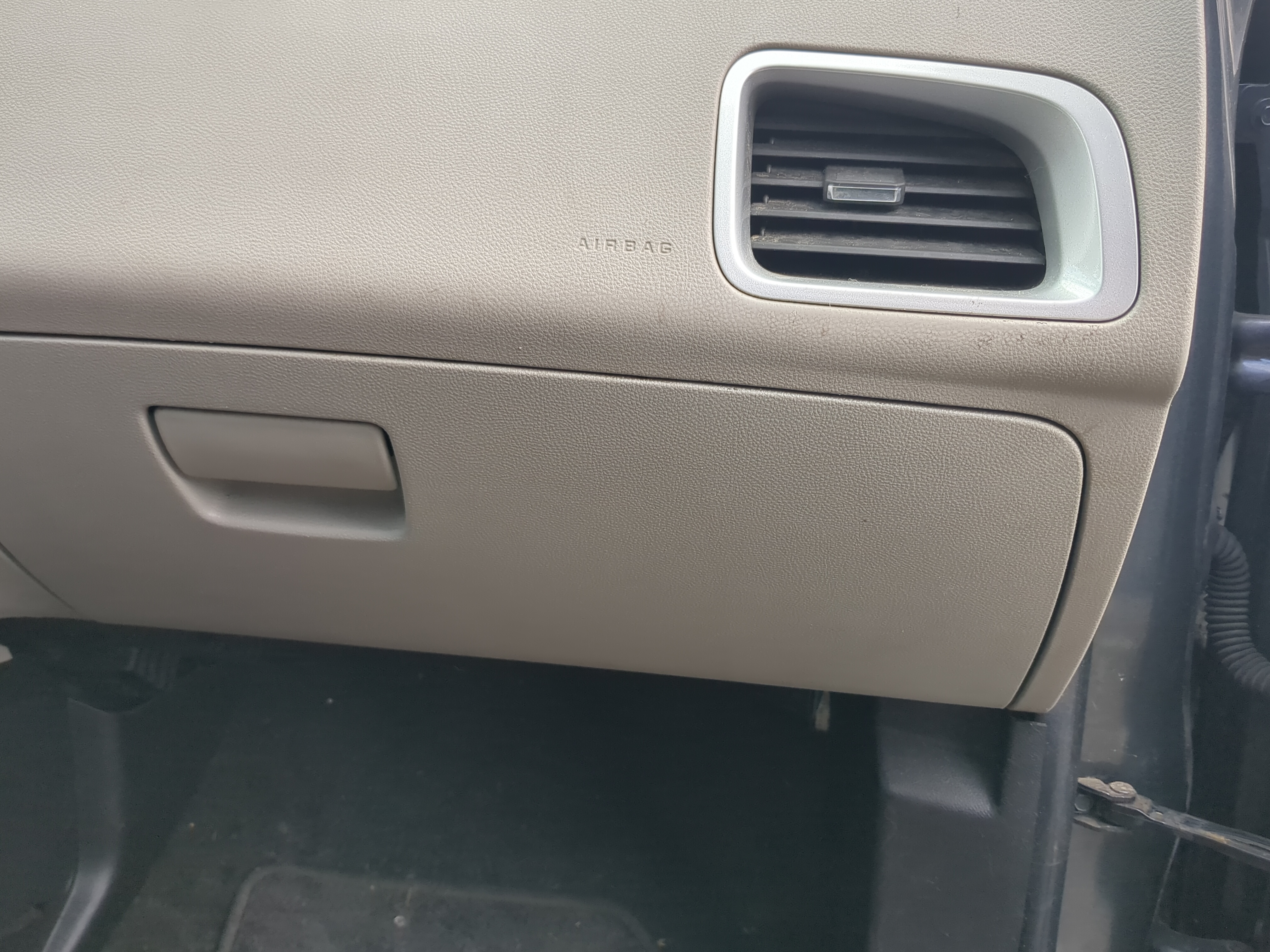 2010 Chevrolet Equinox Passenger Glove Box Door Storage Compartment 1189769 - Oemusedautoparts1.com