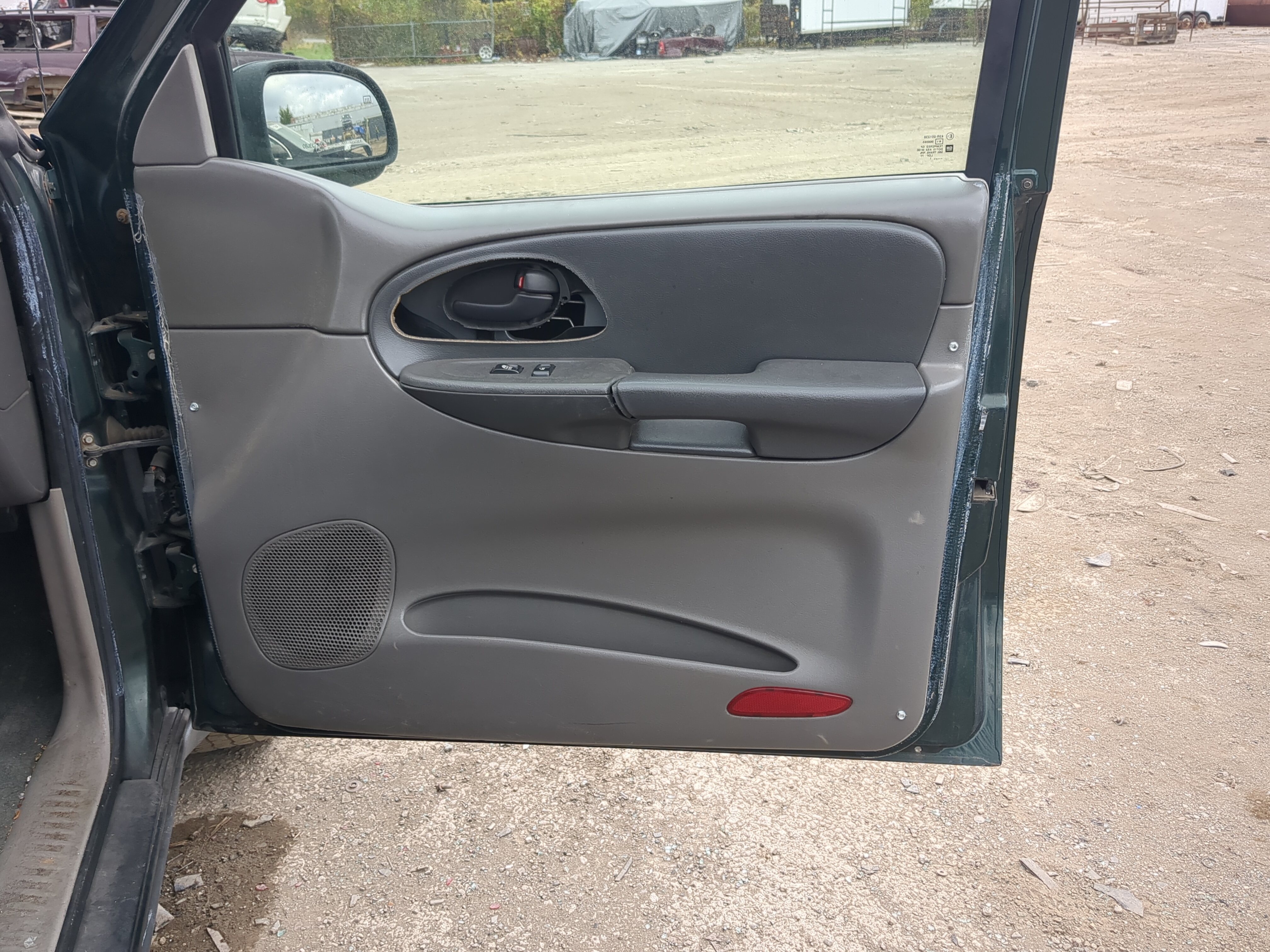 Picture of Door Panels 2004 CHEVROLET TRAILBLAZER