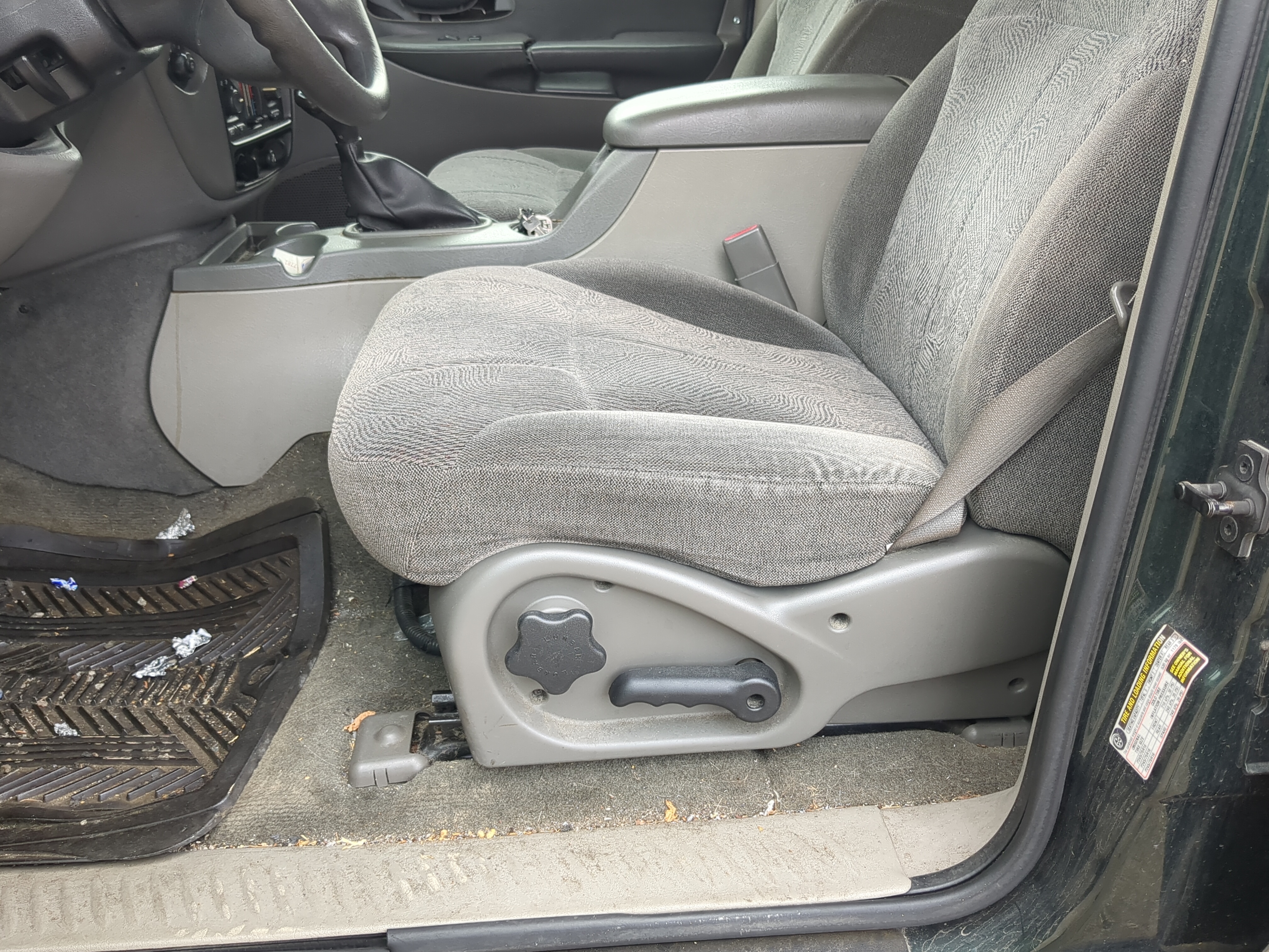 Picture of 2004 Chevrolet Trailblazer Driver Front Seat Oem 1190142