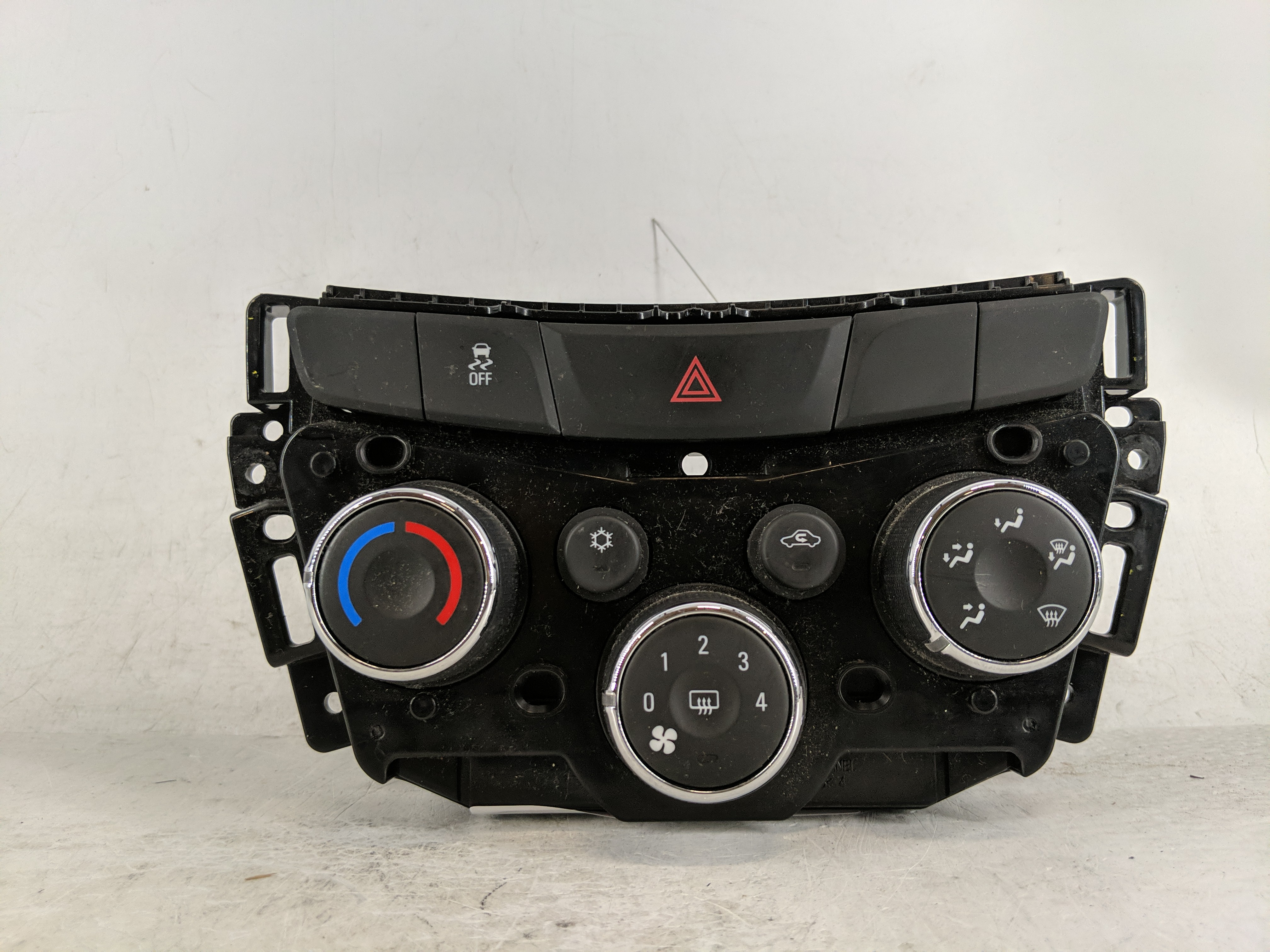 Picture of 2017-2021 Chevrolet Trax Ac Heater Climate Control 42521436 1190162
