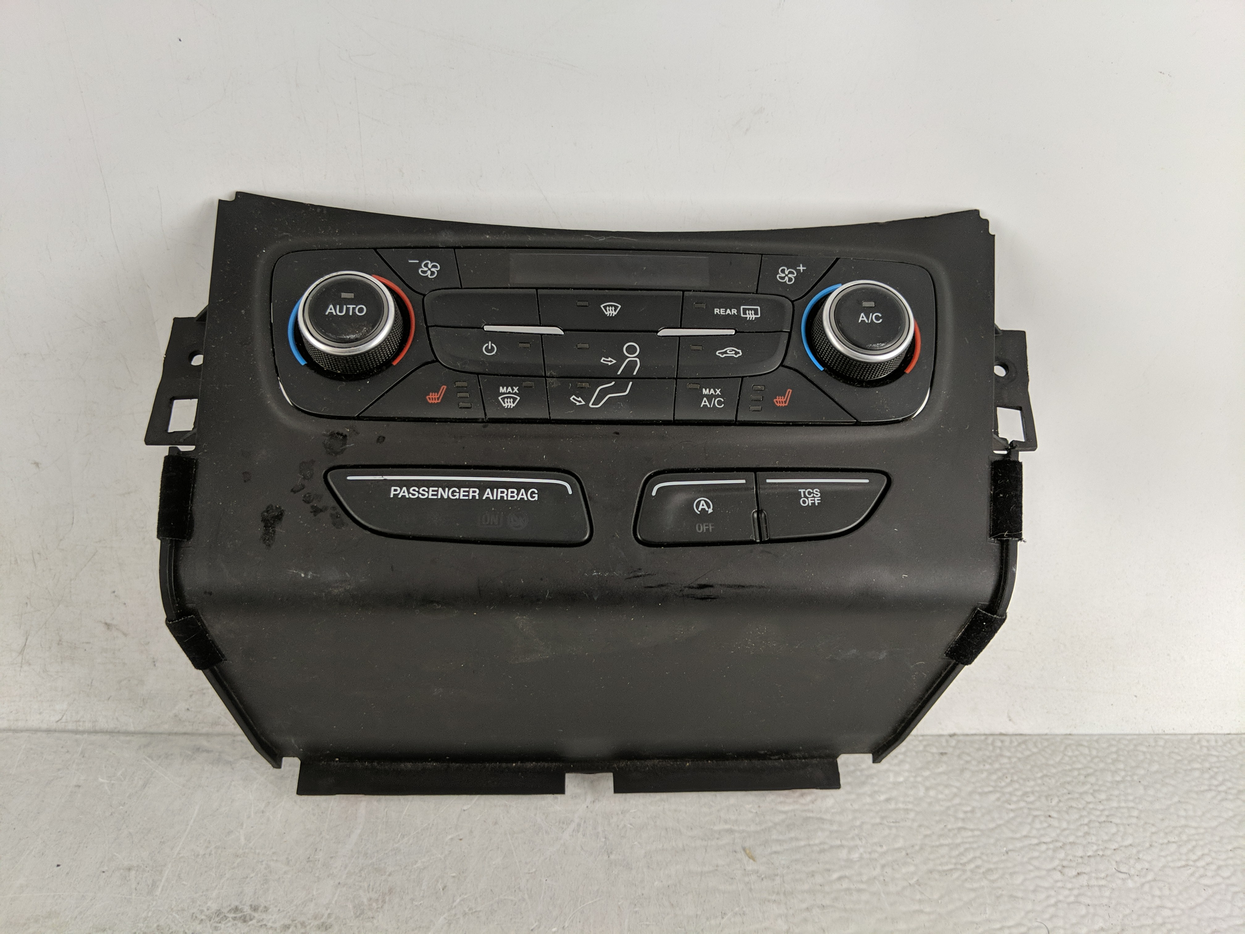 Picture of 2018-2019 Ford Escape Ac Heater Roof Climate Control Gj5t-18c612-ch 1190203