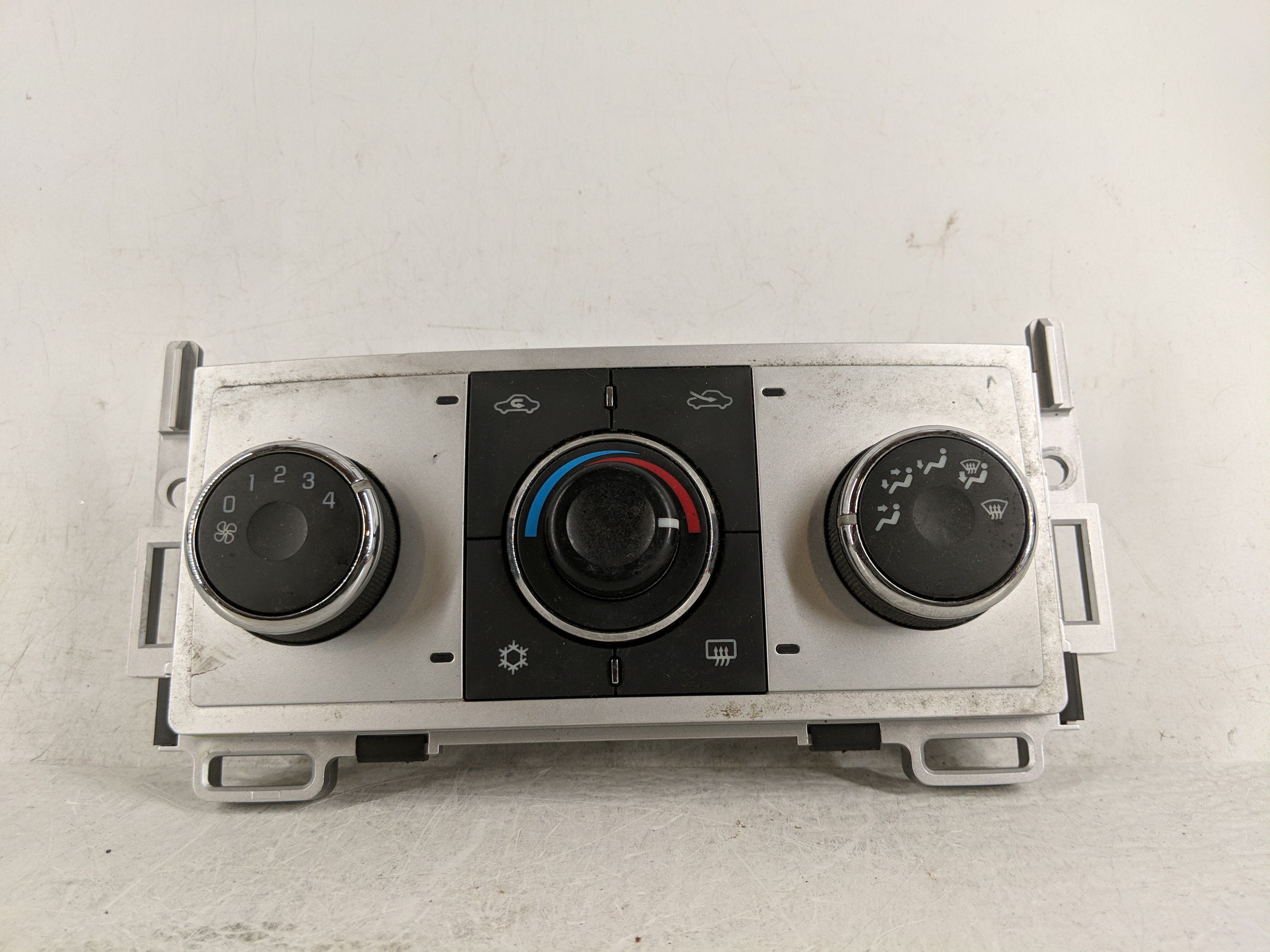 Picture of 2008-2012 Chevrolet Malibu Ac Heater Climate Control 28272781 1190204