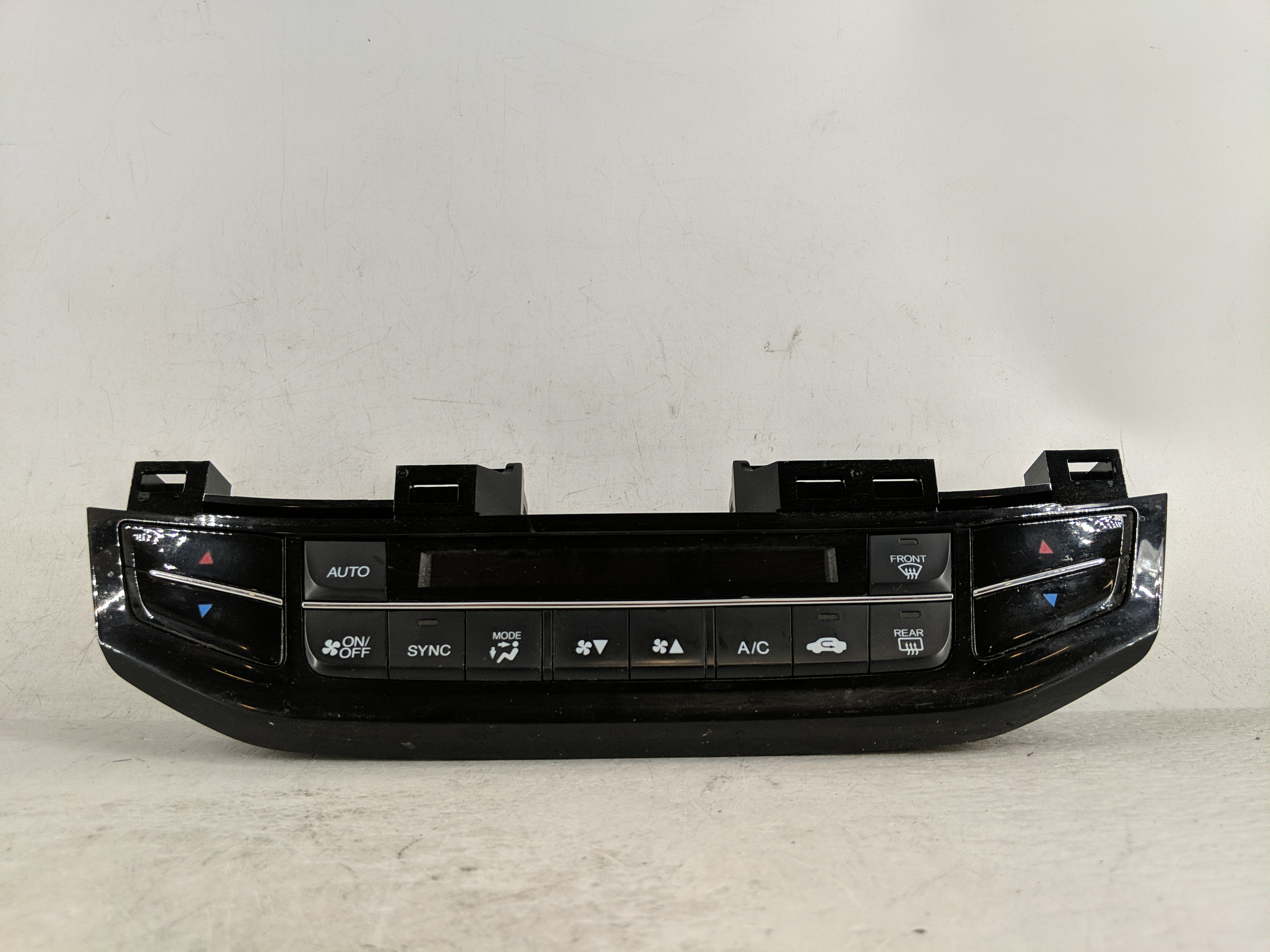 Picture of 2016-2017 Honda Accord Ac Heater Climate Control 79600 T2f A711 M1 1190217