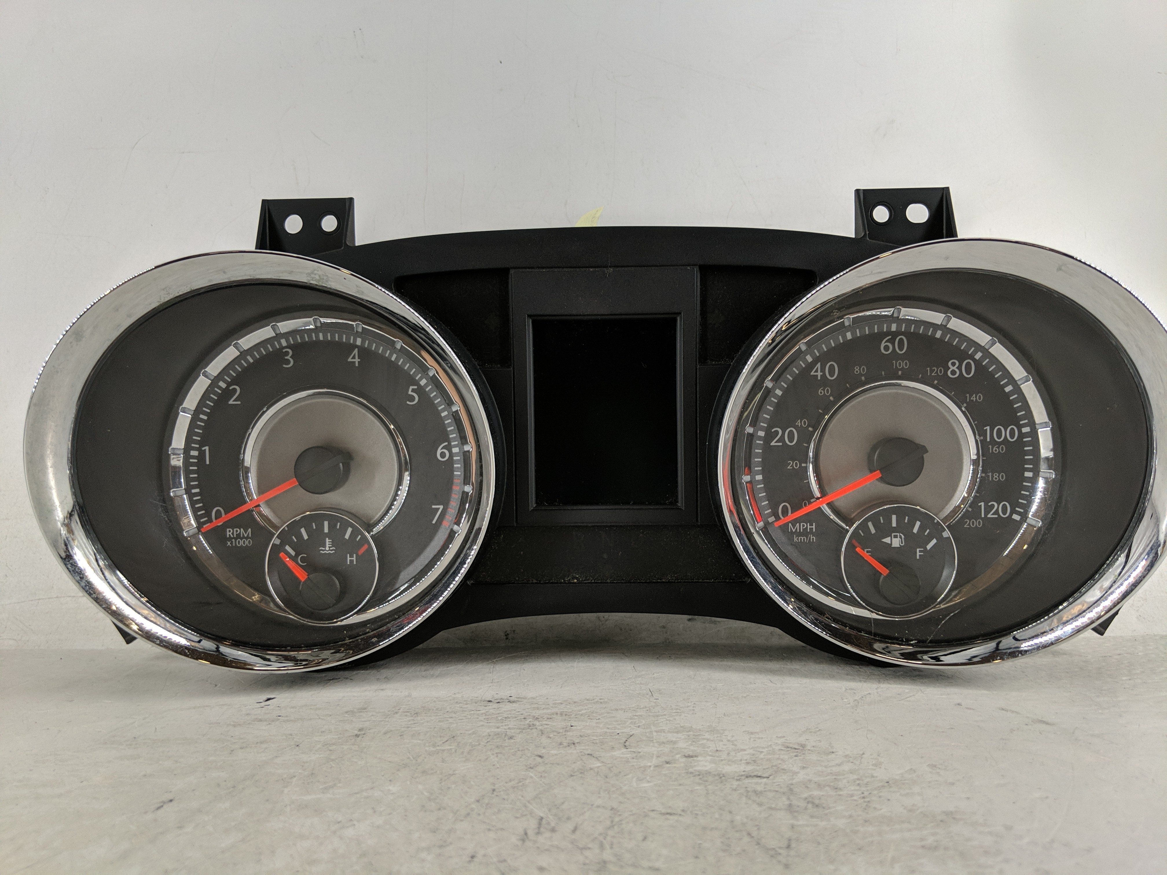 2011-2011 Chrysler Town & Country Speedometer Instrument Cluster Gauges 1190233 - Oemusedautoparts1.com