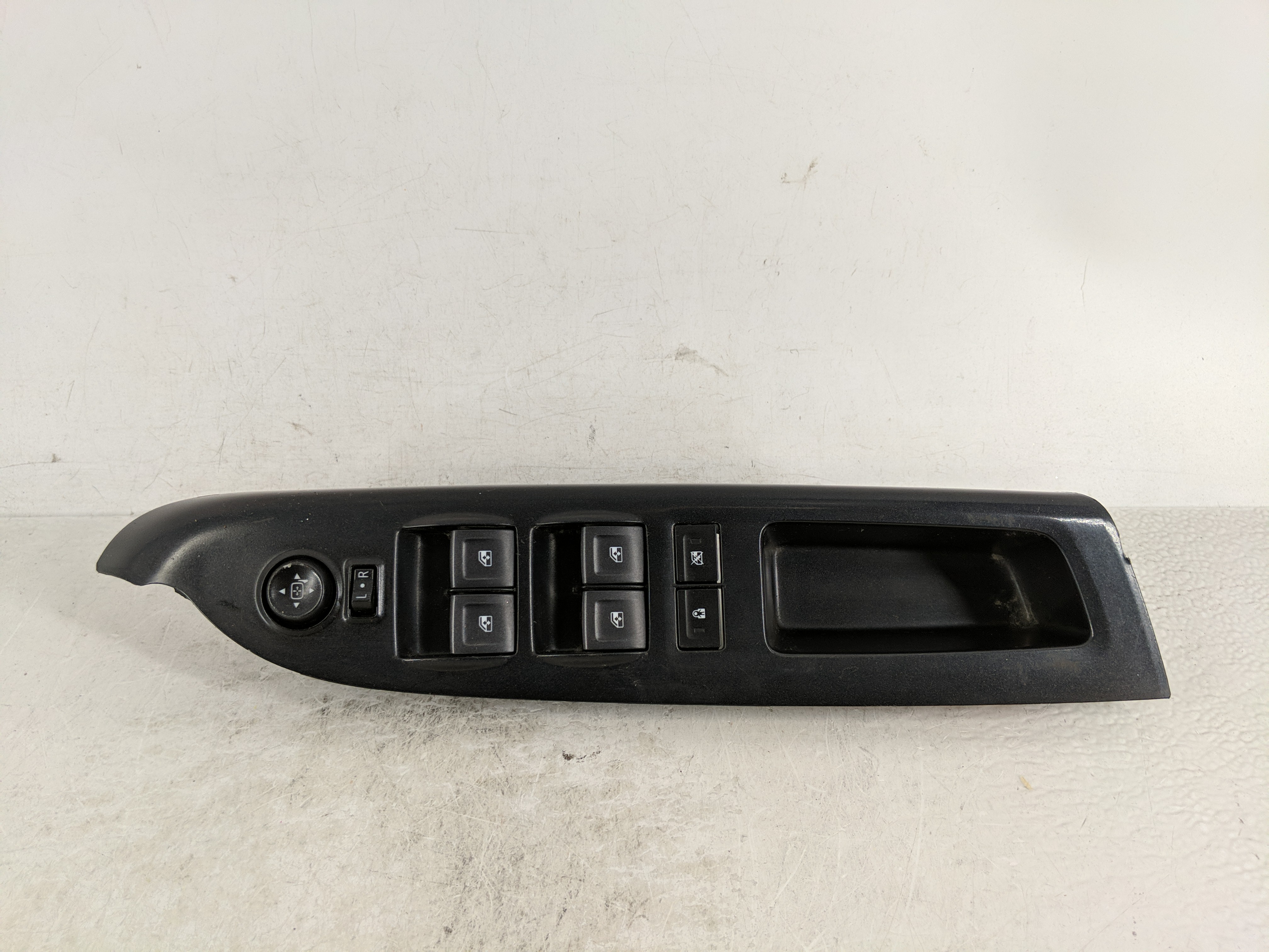 Picture of 2014 Chevrolet Silverado 1500 Driver Left Door Master Power Window Switch 1190266