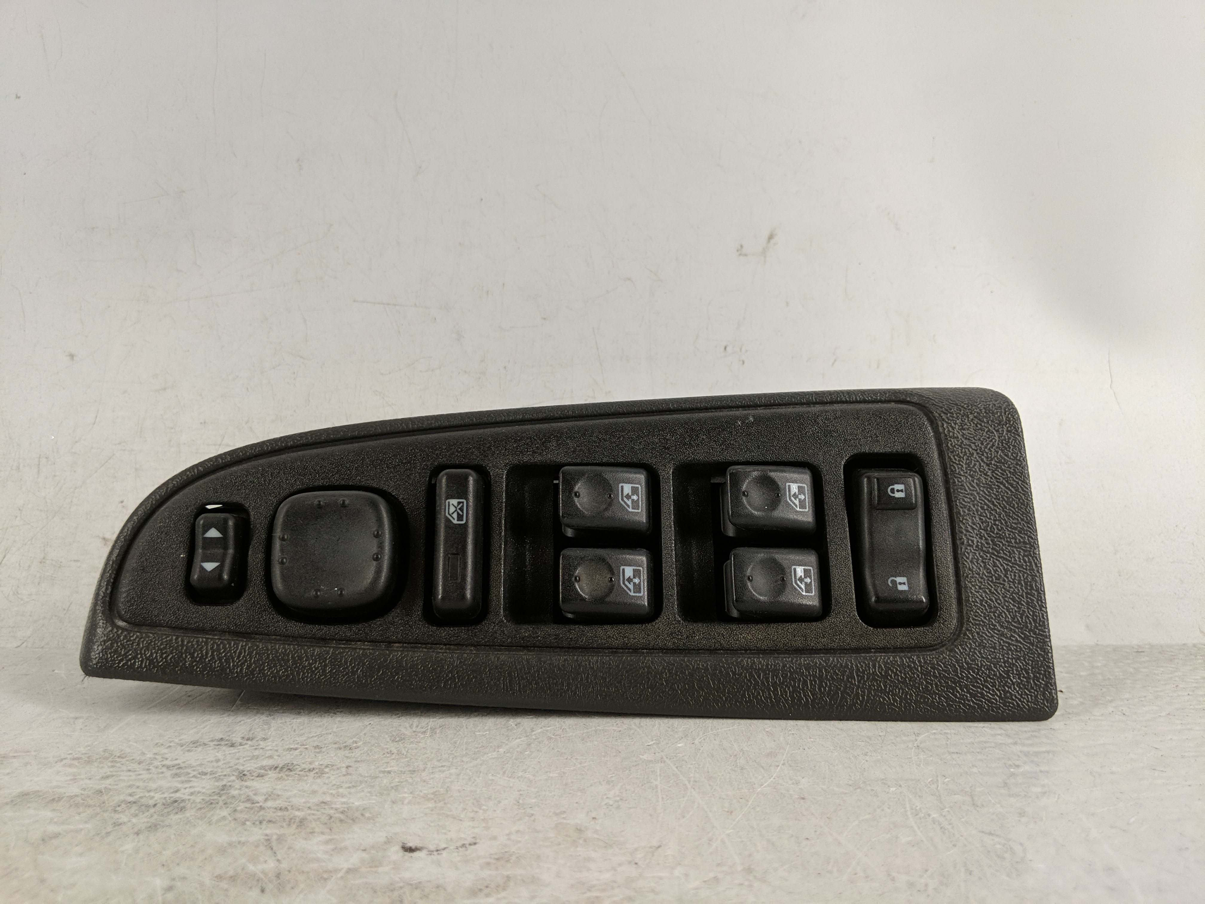 Picture of 2003 Chevrolet Avalanche 2500 Driver Left Door Master Power Window Switch 1190267