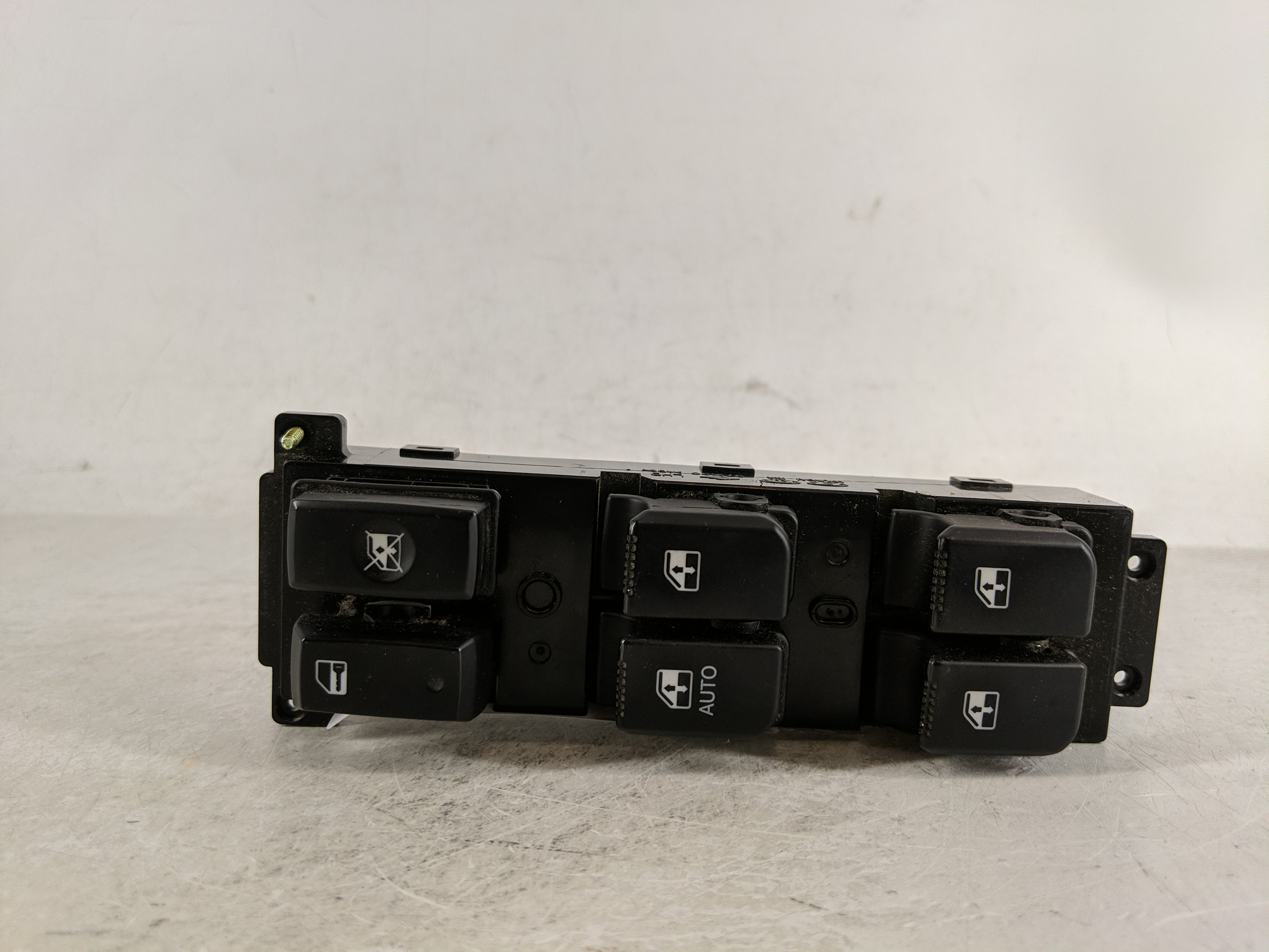 Picture of 2010-2012 Hyundai Santa Fe Driver Left Door Master Power Window Switch 1190279