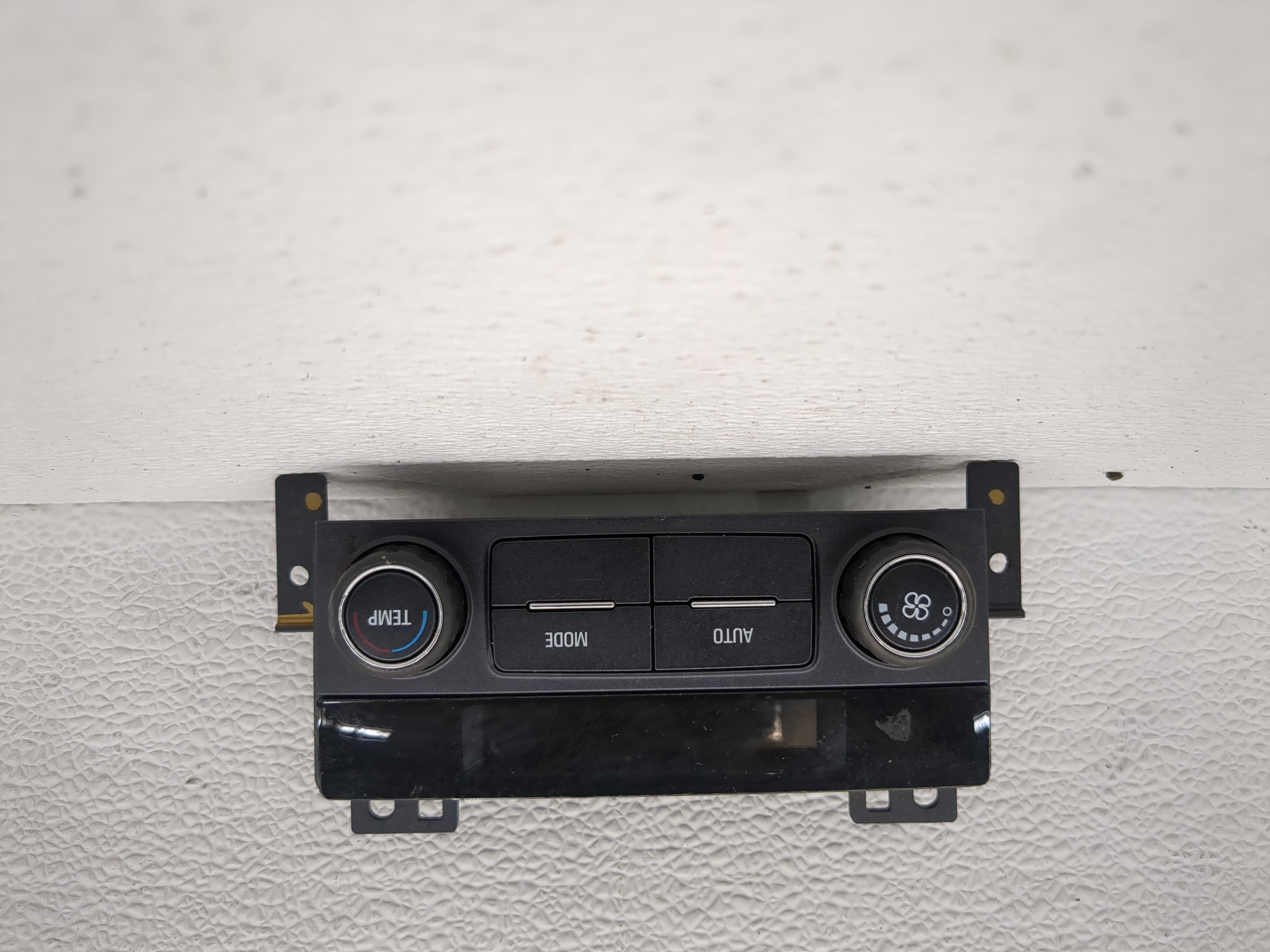 Picture of 2018-2022 Chevrolet Traverse Ac Heater Roof Climate Control 84344402 1190295