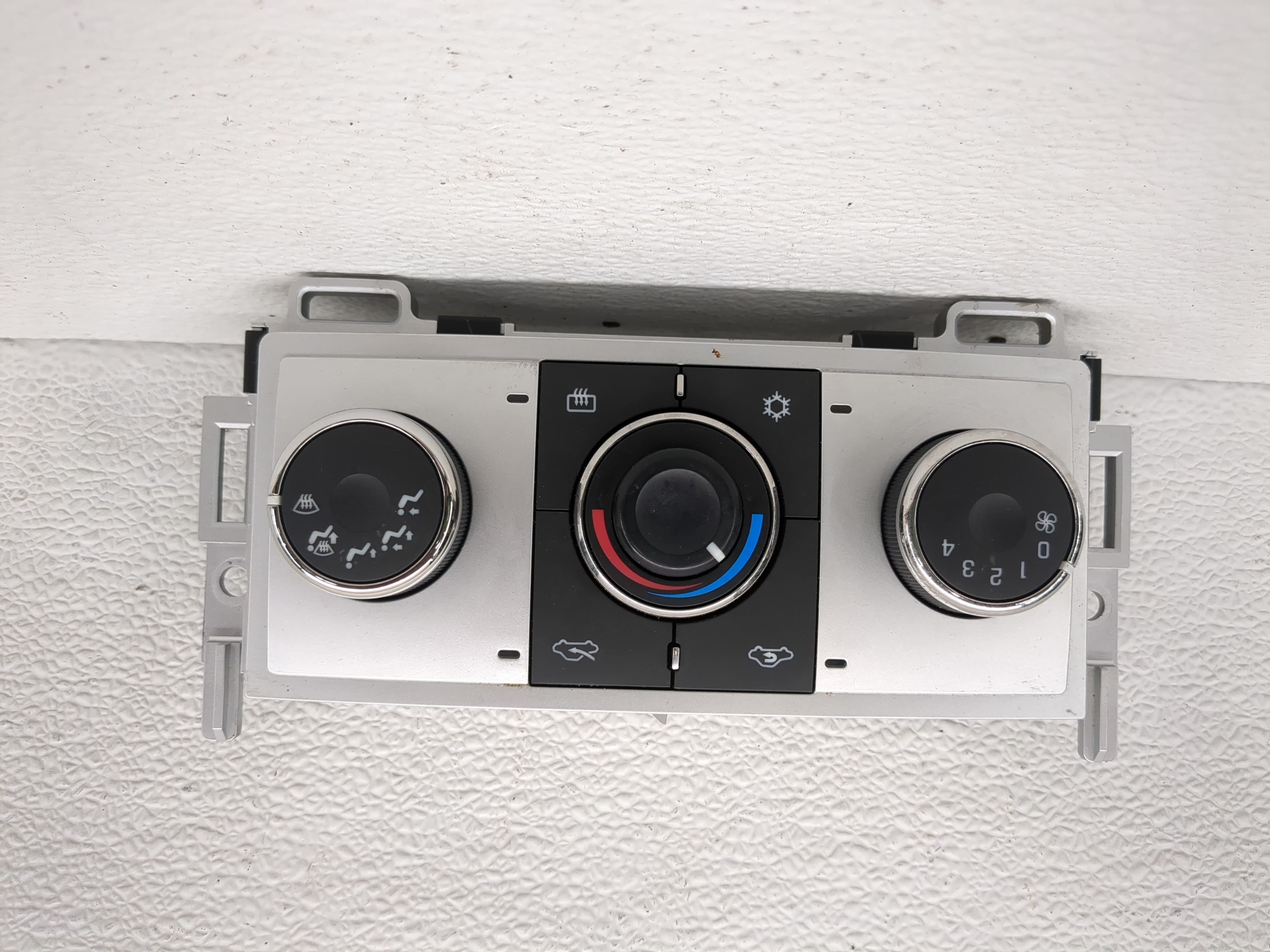 Picture of 2008-2012 Chevrolet Malibu Ac Heater Climate Control 28272781 1190299