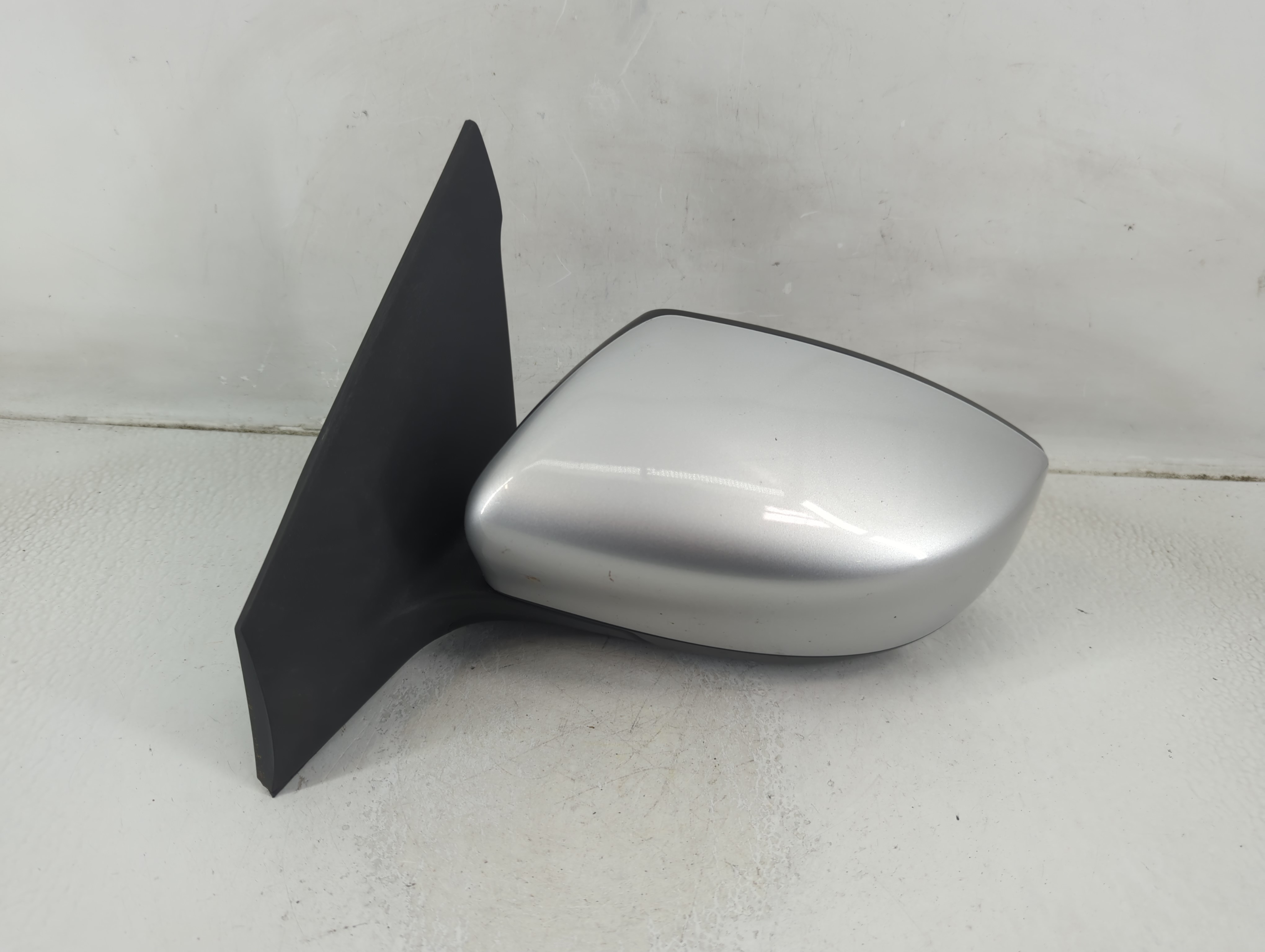 Picture of 2016-2019 Nissan Sentra Driver Left Side View Power Door Mirror Silver 1190303