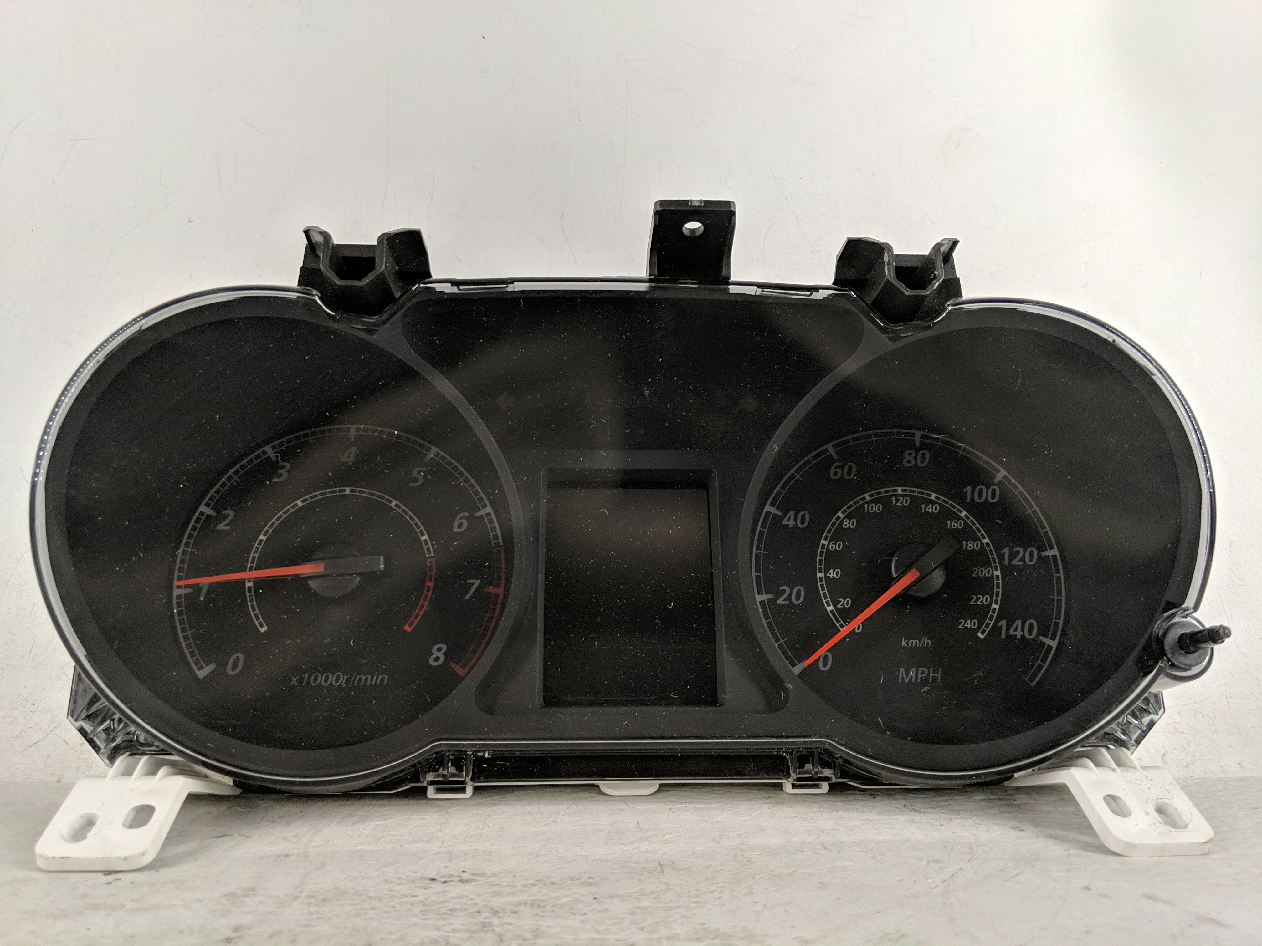 Picture of 2014 Mitsubishi Outlander Speedometer Instrument Cluster Gauges 1190324