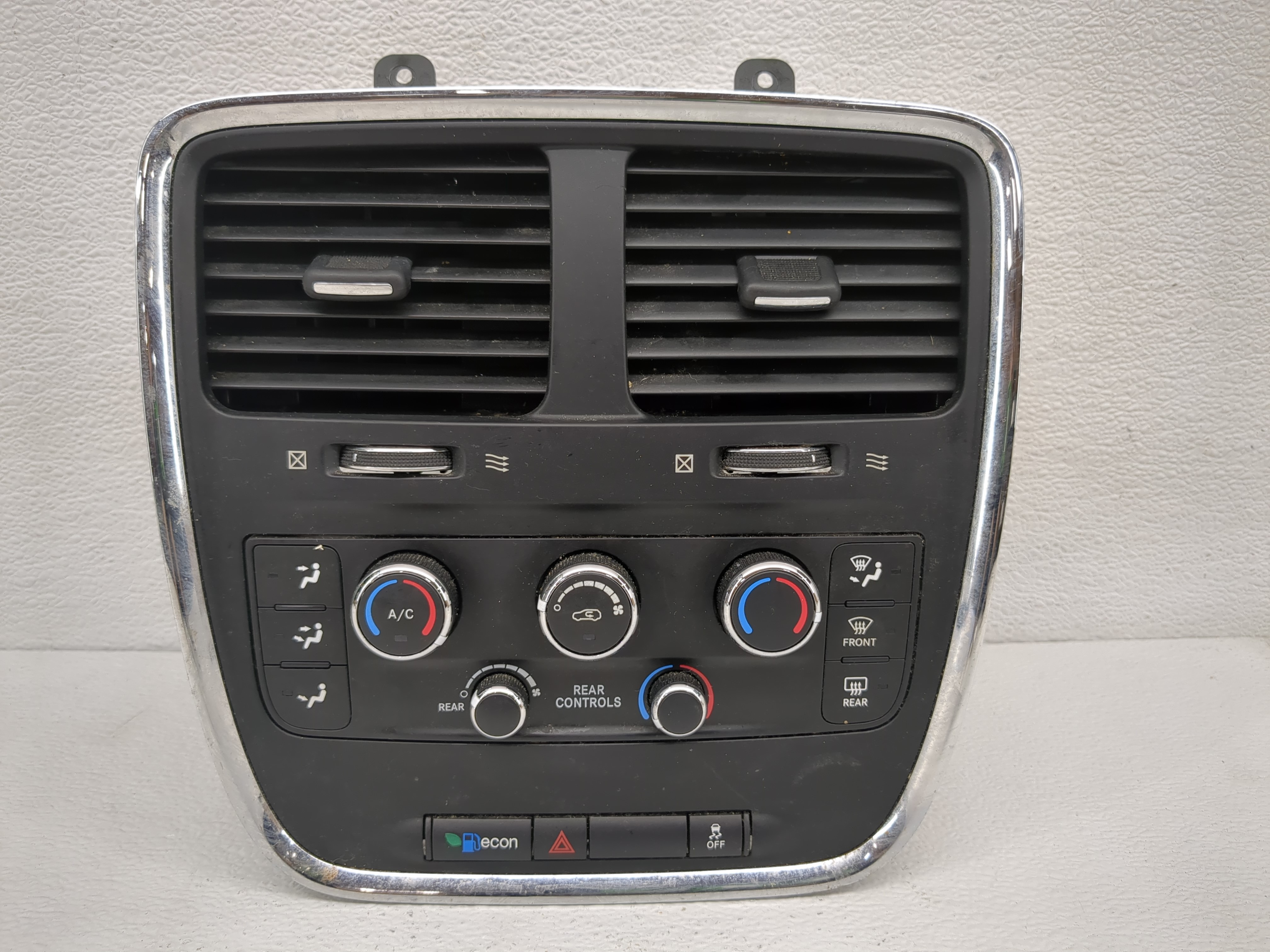 Picture of Dodge Caravan Ac Heater Climate Control P551112240aj 1190334