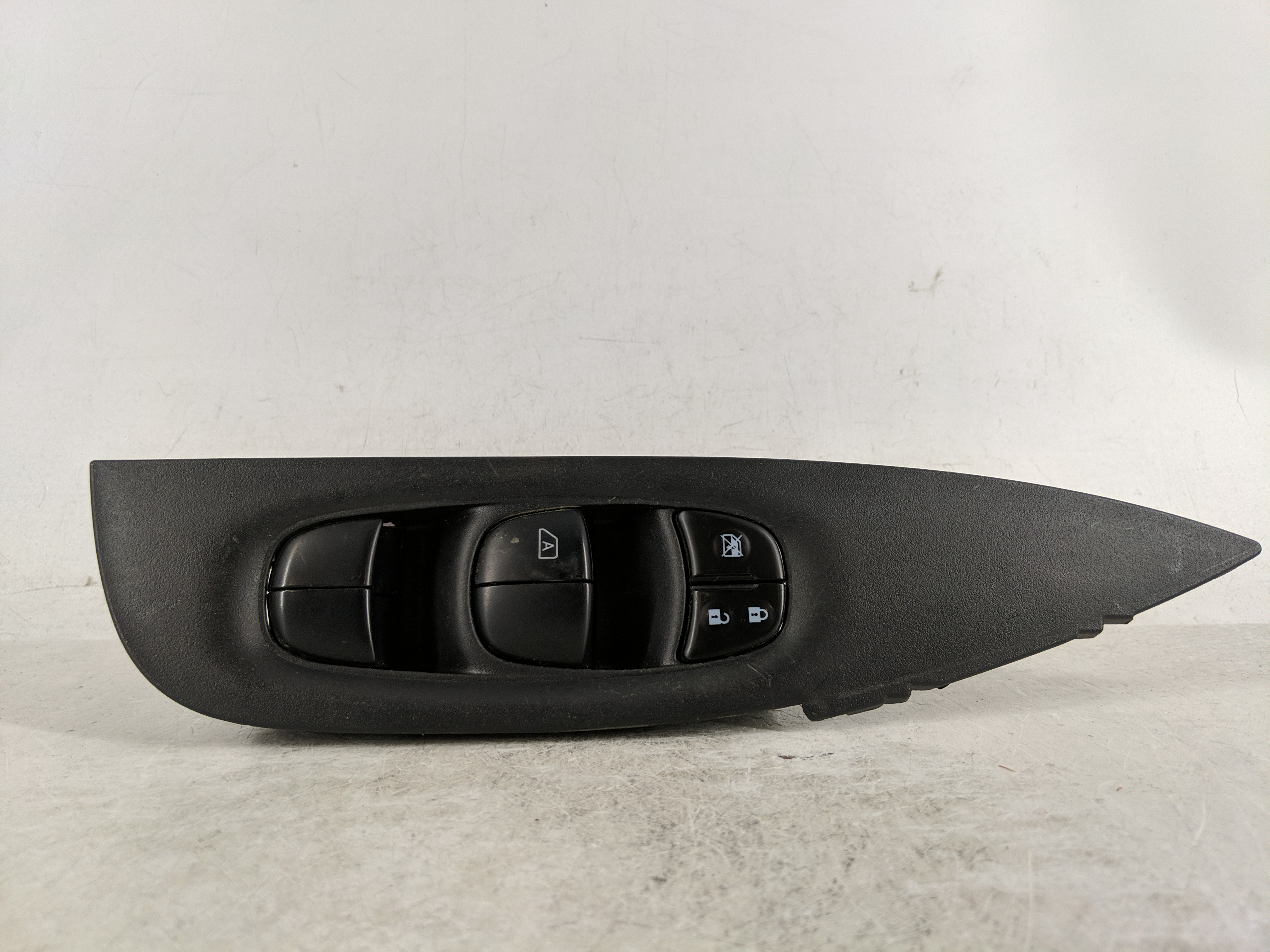 Picture of 2014-2020 Nissan Rogue Driver Left Door Master Power Window Switch 1190345