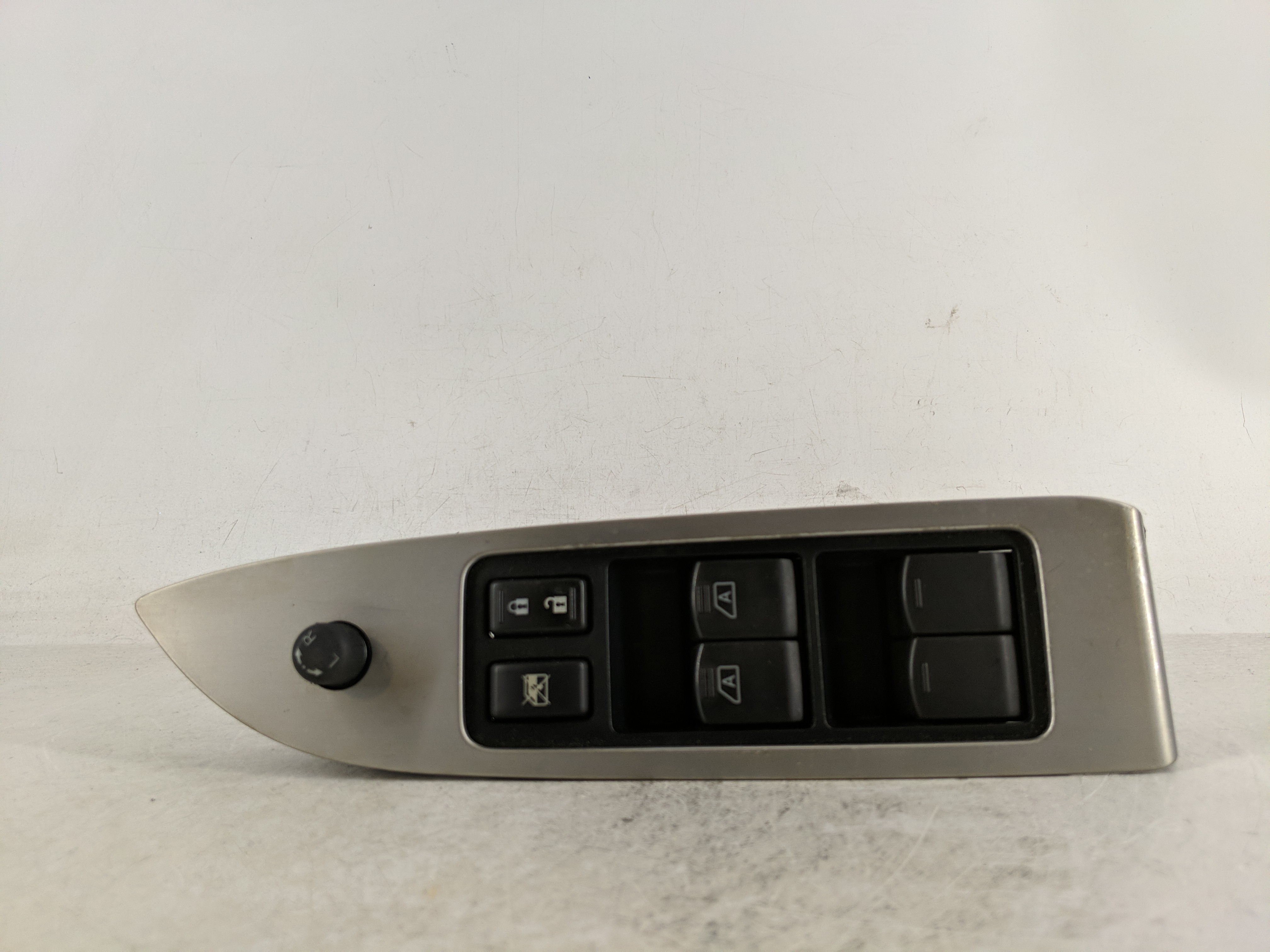 Picture of 2009-2014 Nissan Murano Driver Left Door Master Power Window Switch 1190363