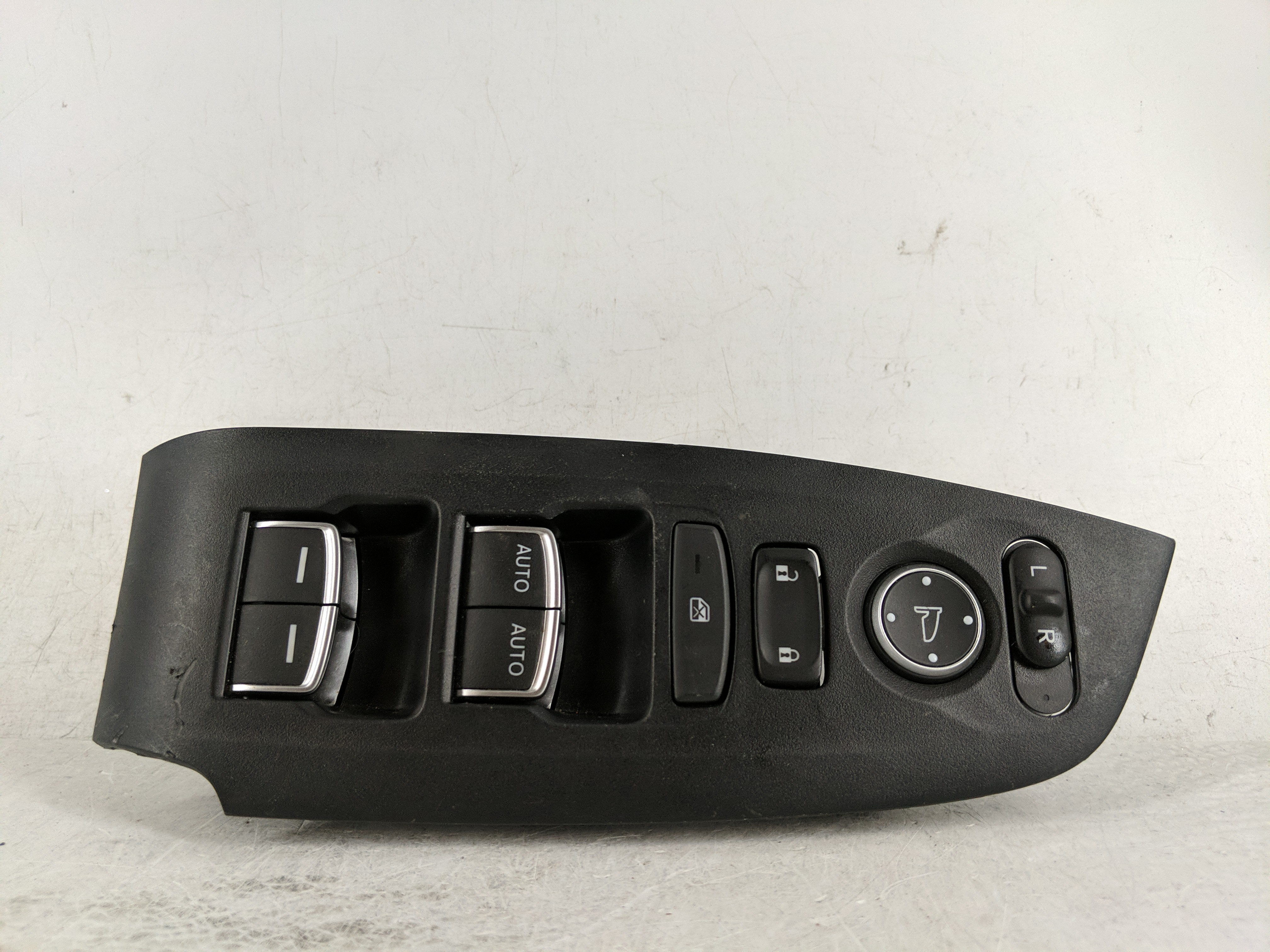 Picture of 2018-2022 Honda Accord Driver Left Door Master Power Window Switch 1190365