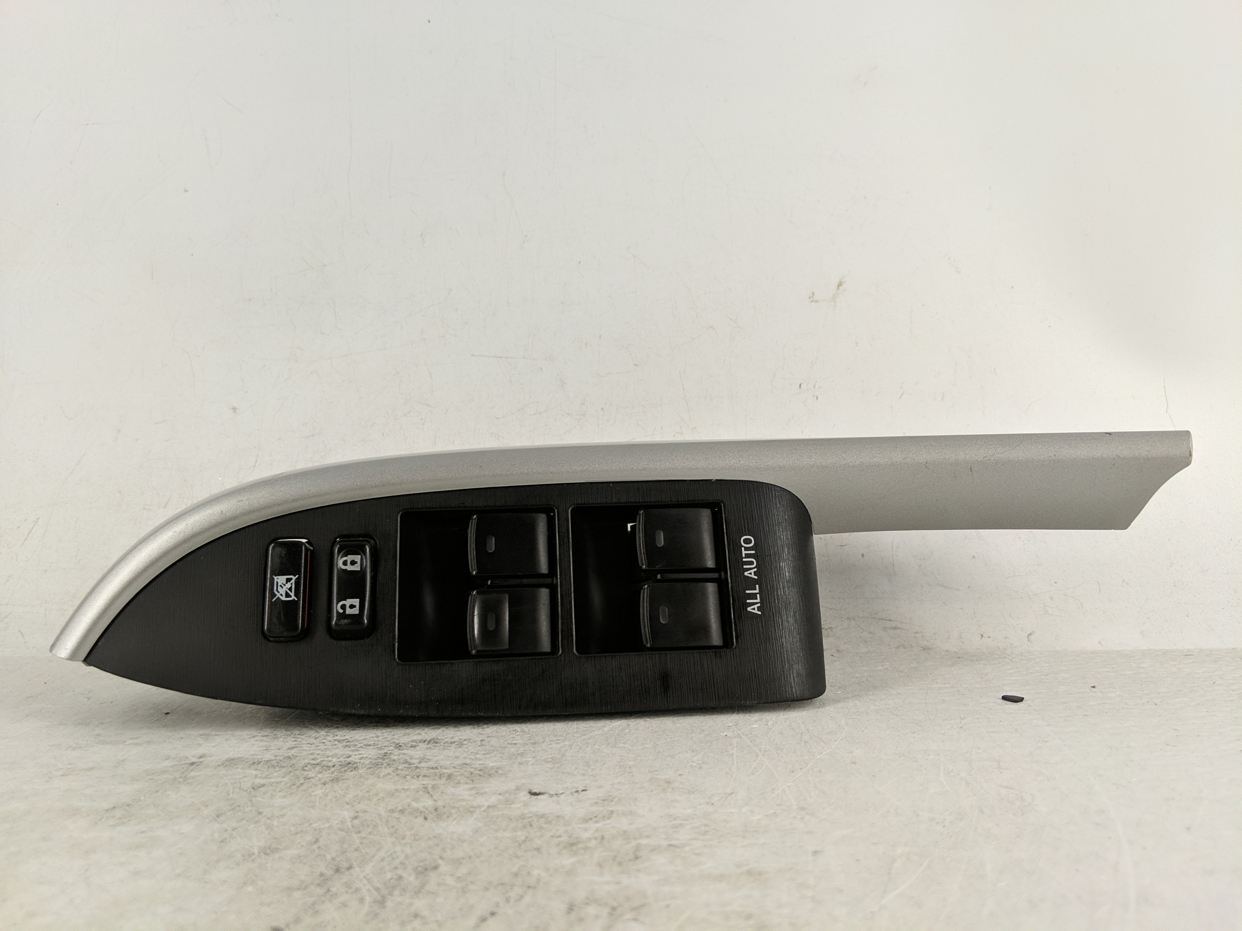 Picture of 2010-2014 Toyota Prius Driver Left Door Master Power Window Switch 1190393