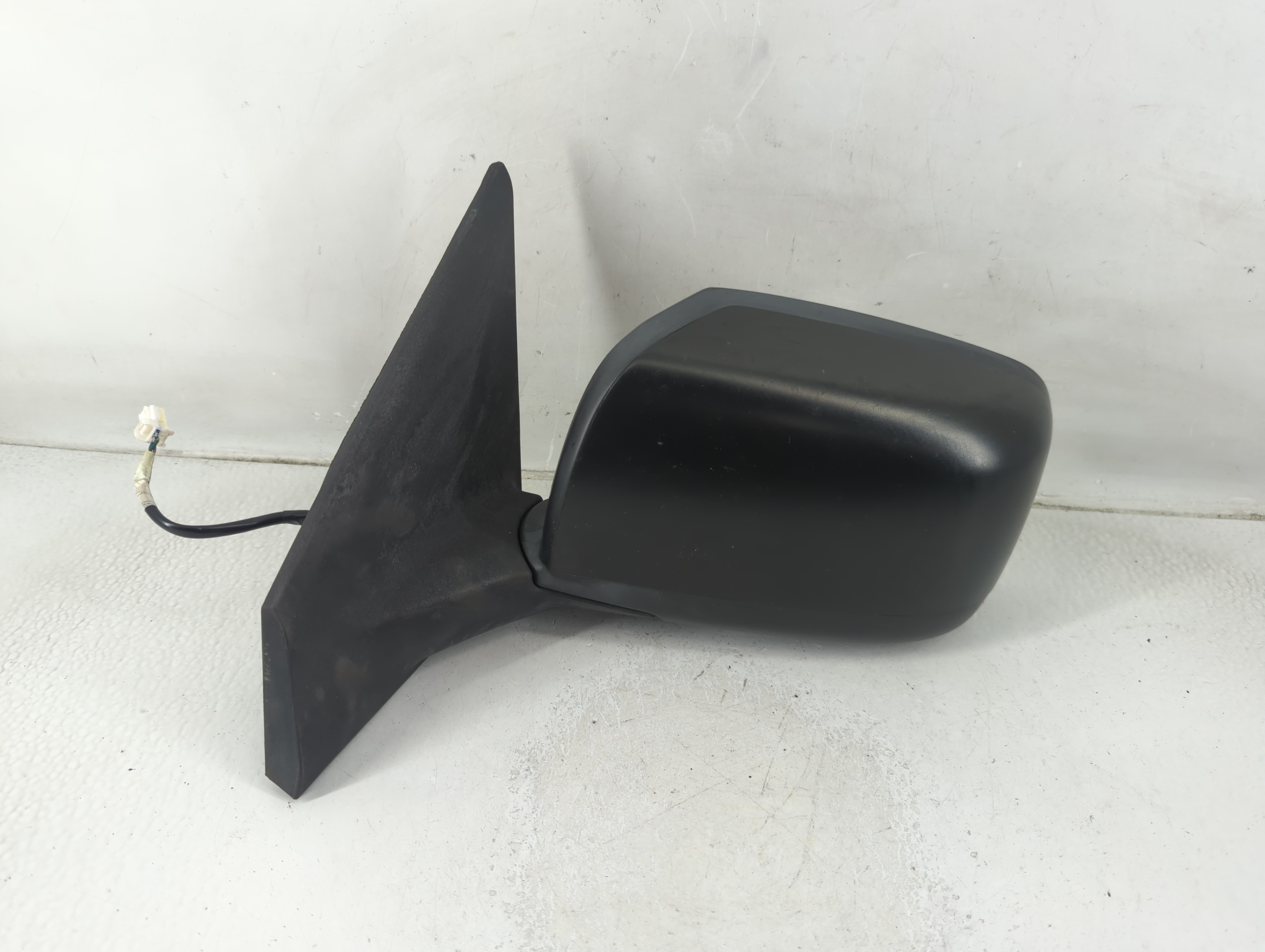 Picture of 2008-2015 Nissan Rogue Driver Left Side View Power Door Mirror Black 1190396