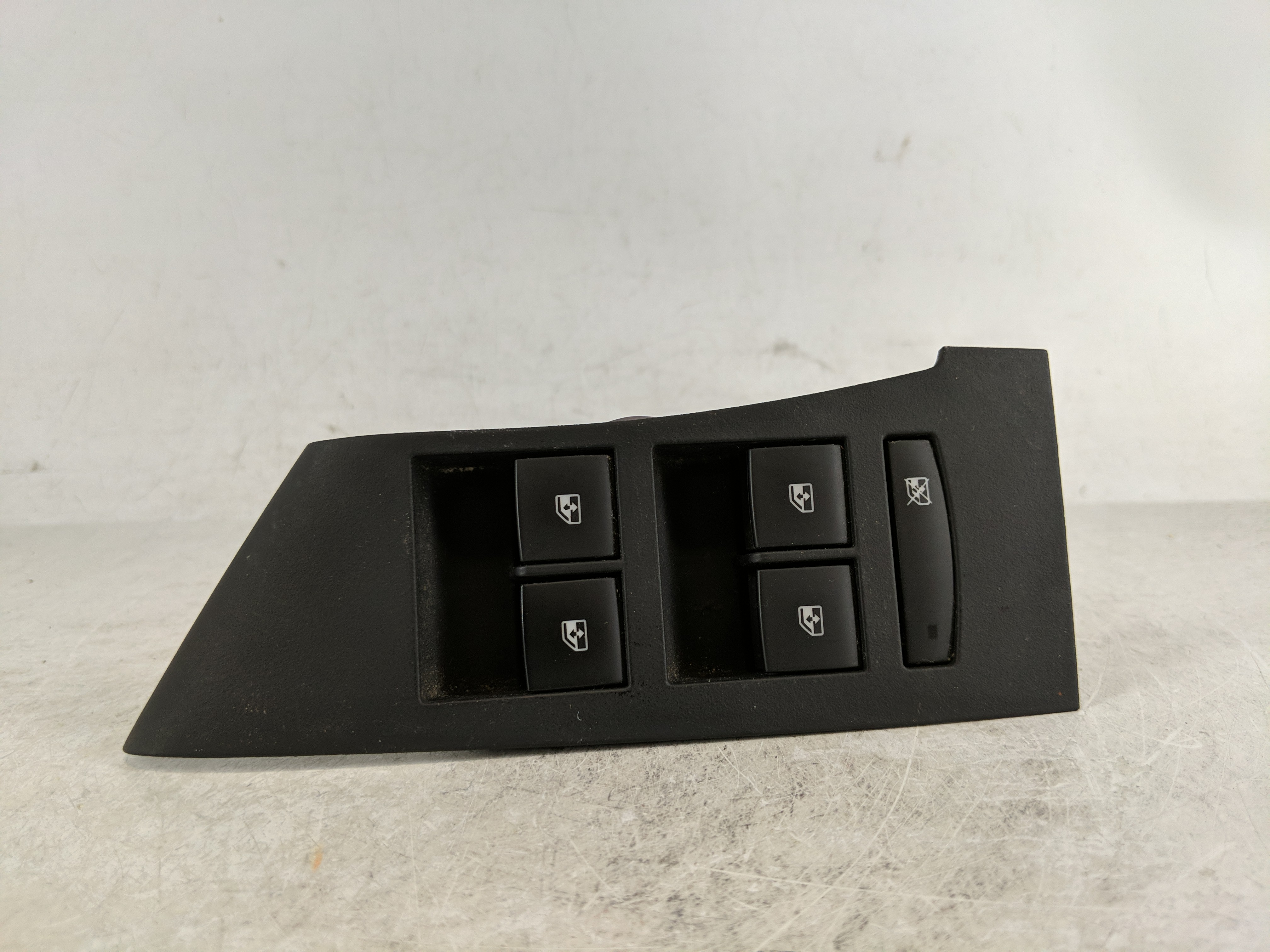 Picture of 2015-2017 Buick Verano Driver Left Door Master Power Window Switch 1190414