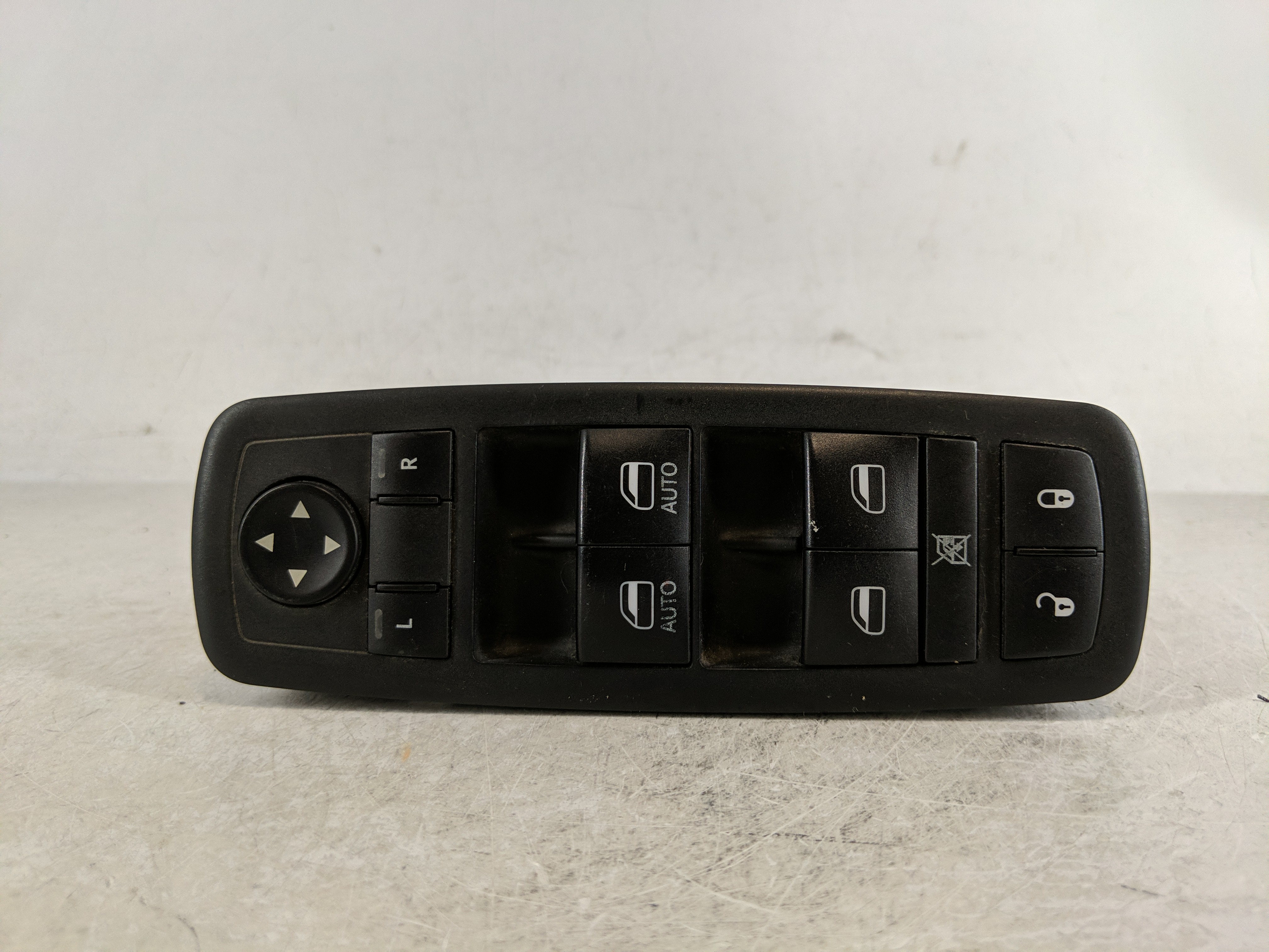 Picture of Dodge Ram 1500 Driver Left Door Master Power Window Switch 56046823ae 1190423