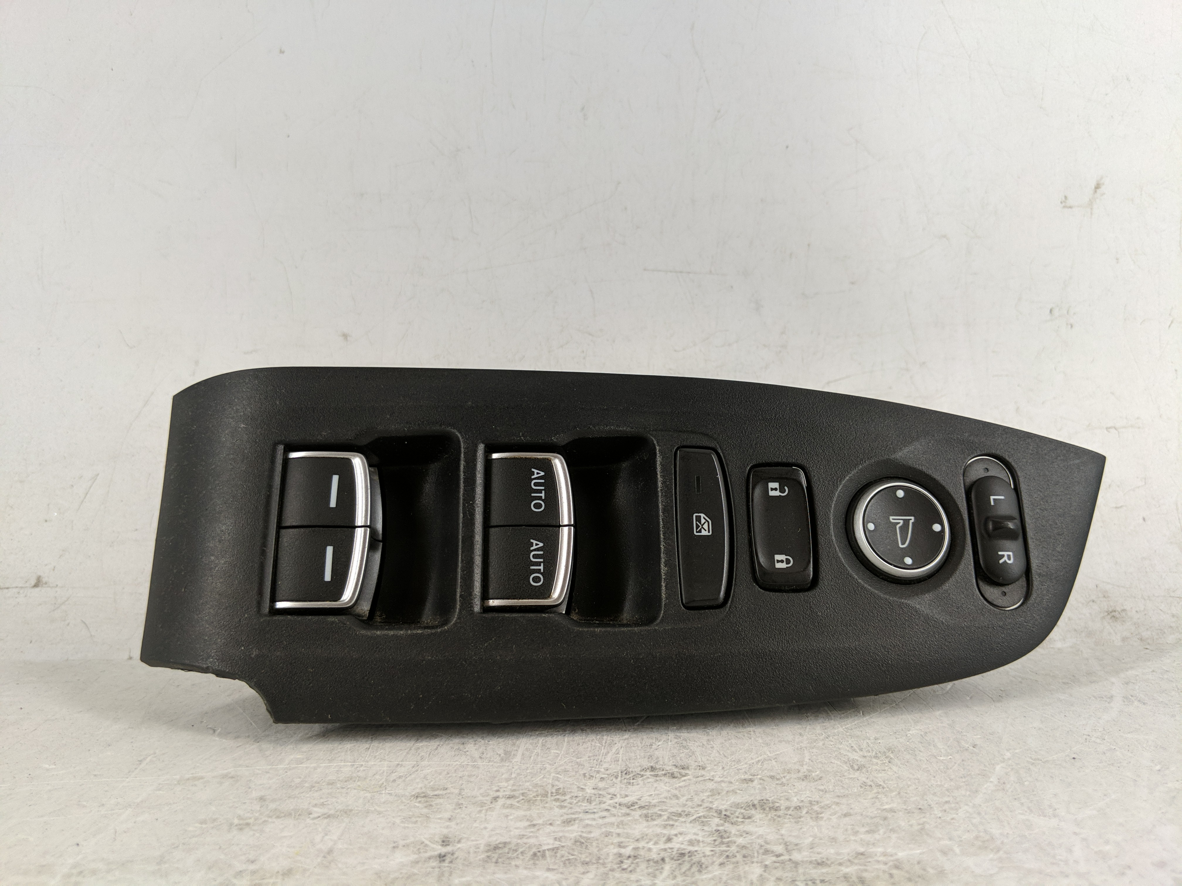 Picture of 2018-2022 Honda Accord Driver Left Door Master Power Window Switch 1190425