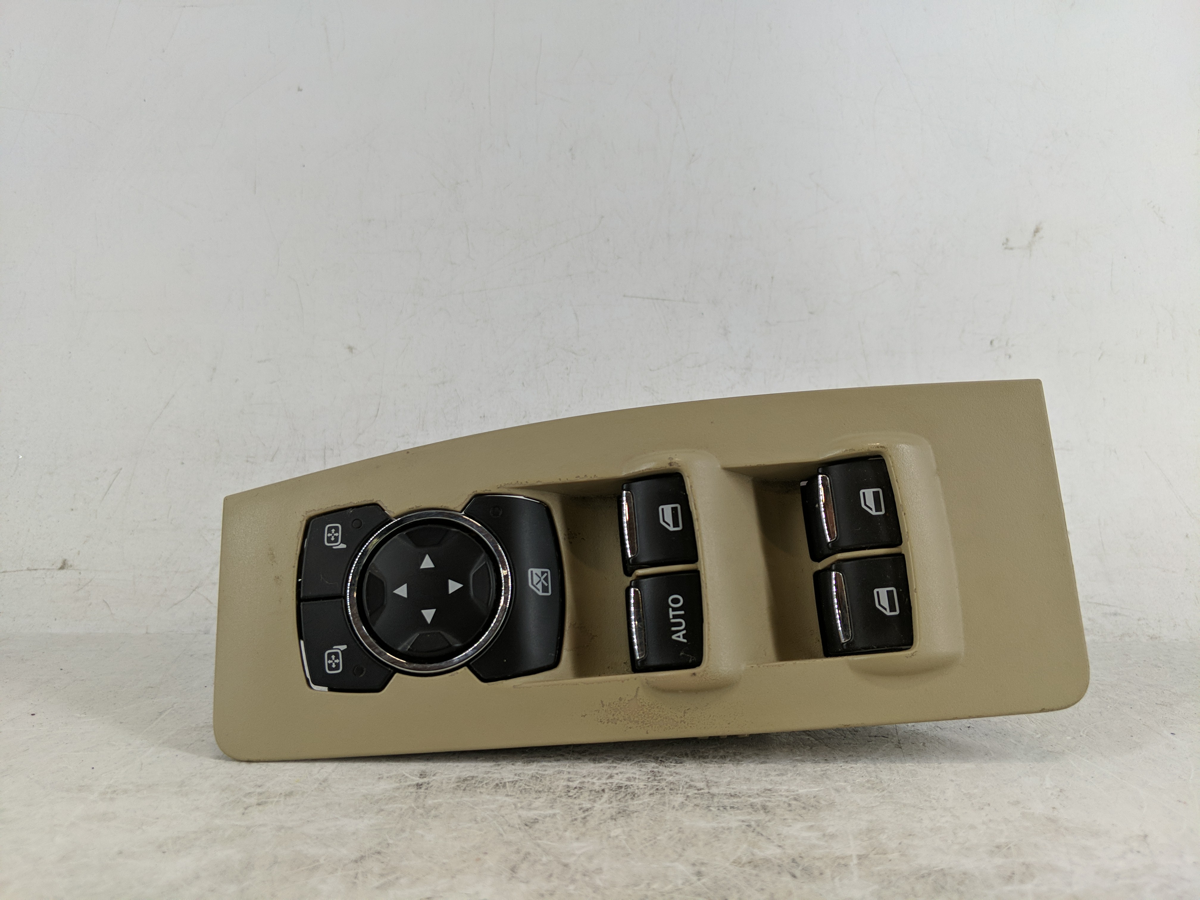 Picture of 2013-2019 Ford Taurus Driver Left Door Master Power Window Switch 1190428