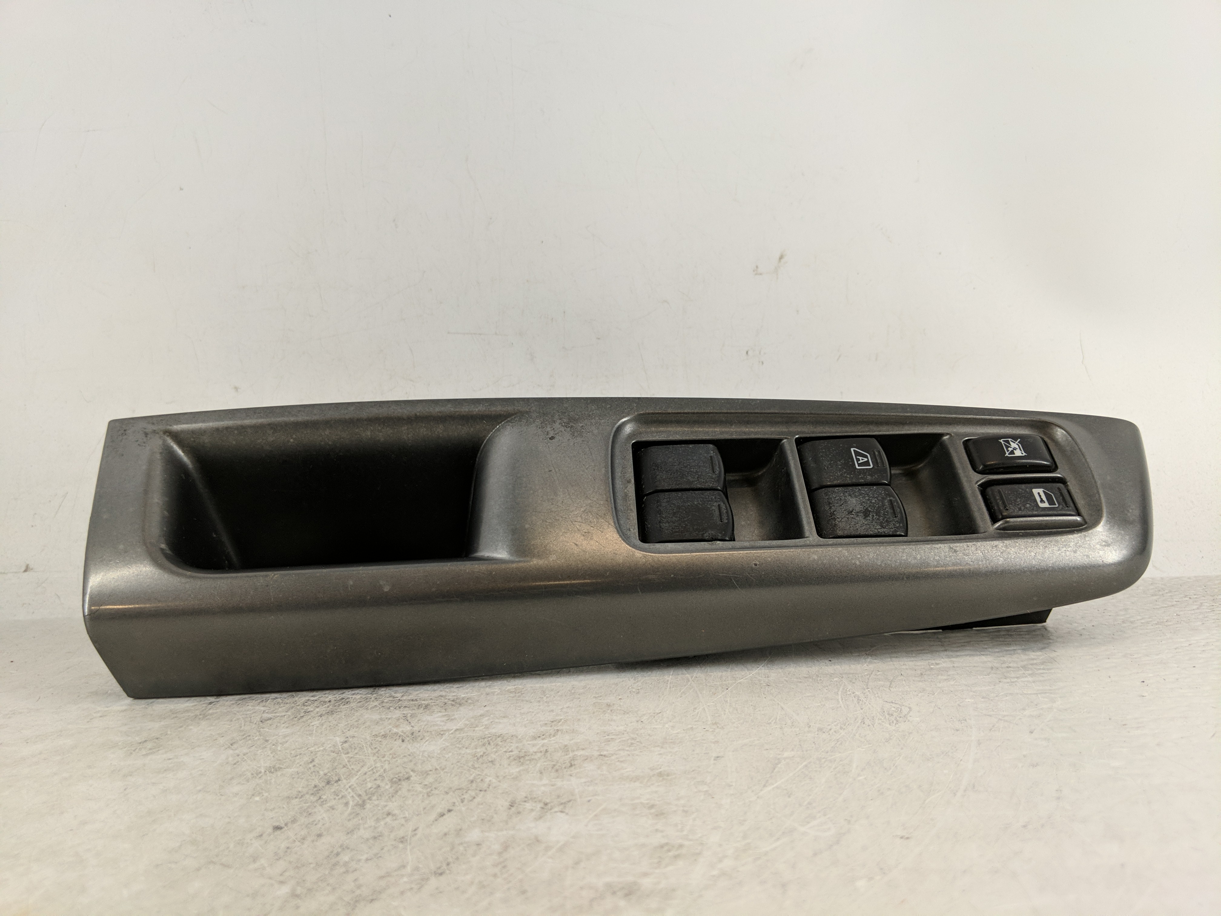 Picture of 2009-2010 Subaru Forester Driver Left Door Master Power Window Switch 1190441