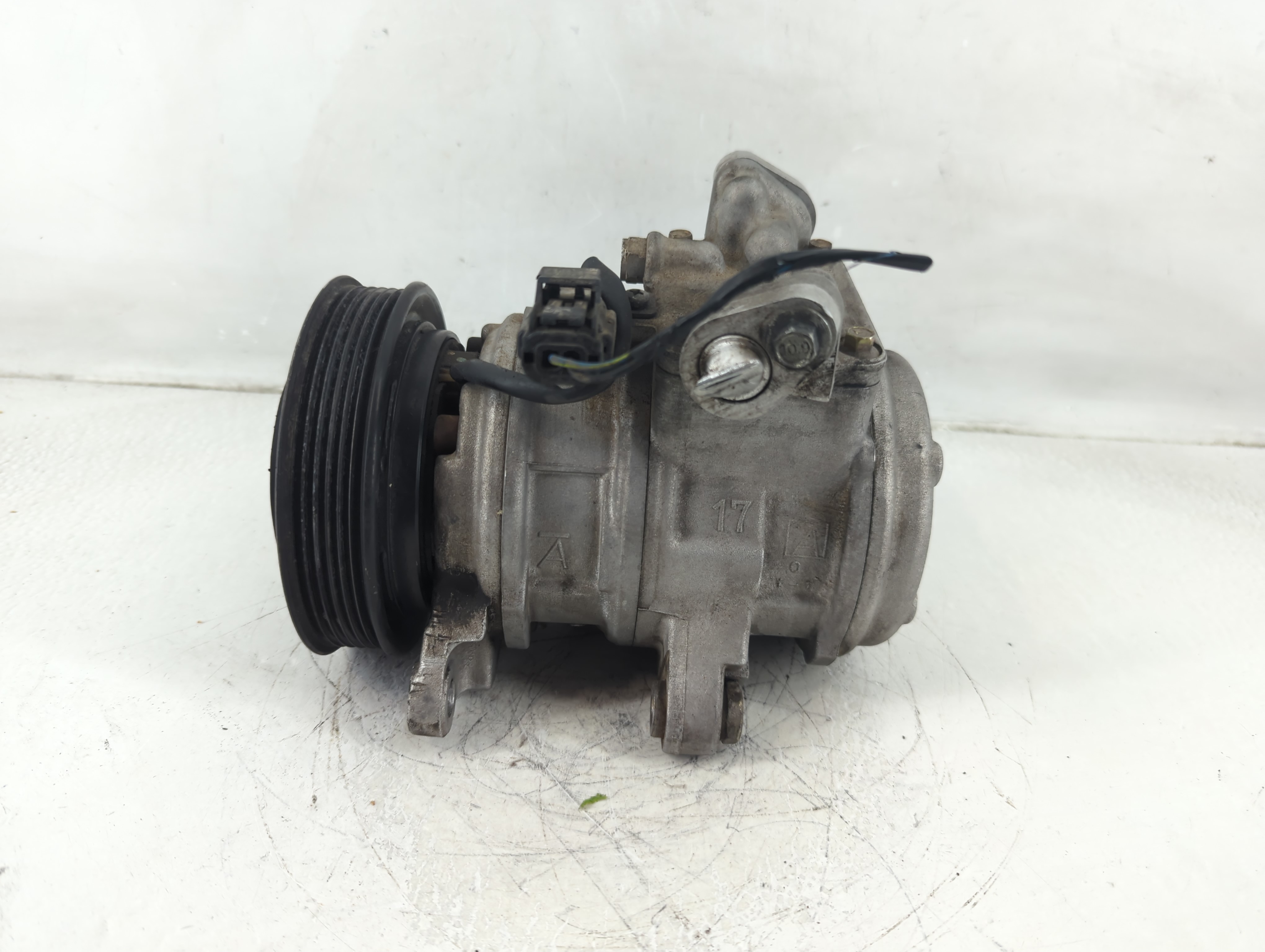 2003-2004 Jeep Grand Cherokee Air Conditioning A/c Ac Compressor Oem 1190536 - Oemusedautoparts1.com