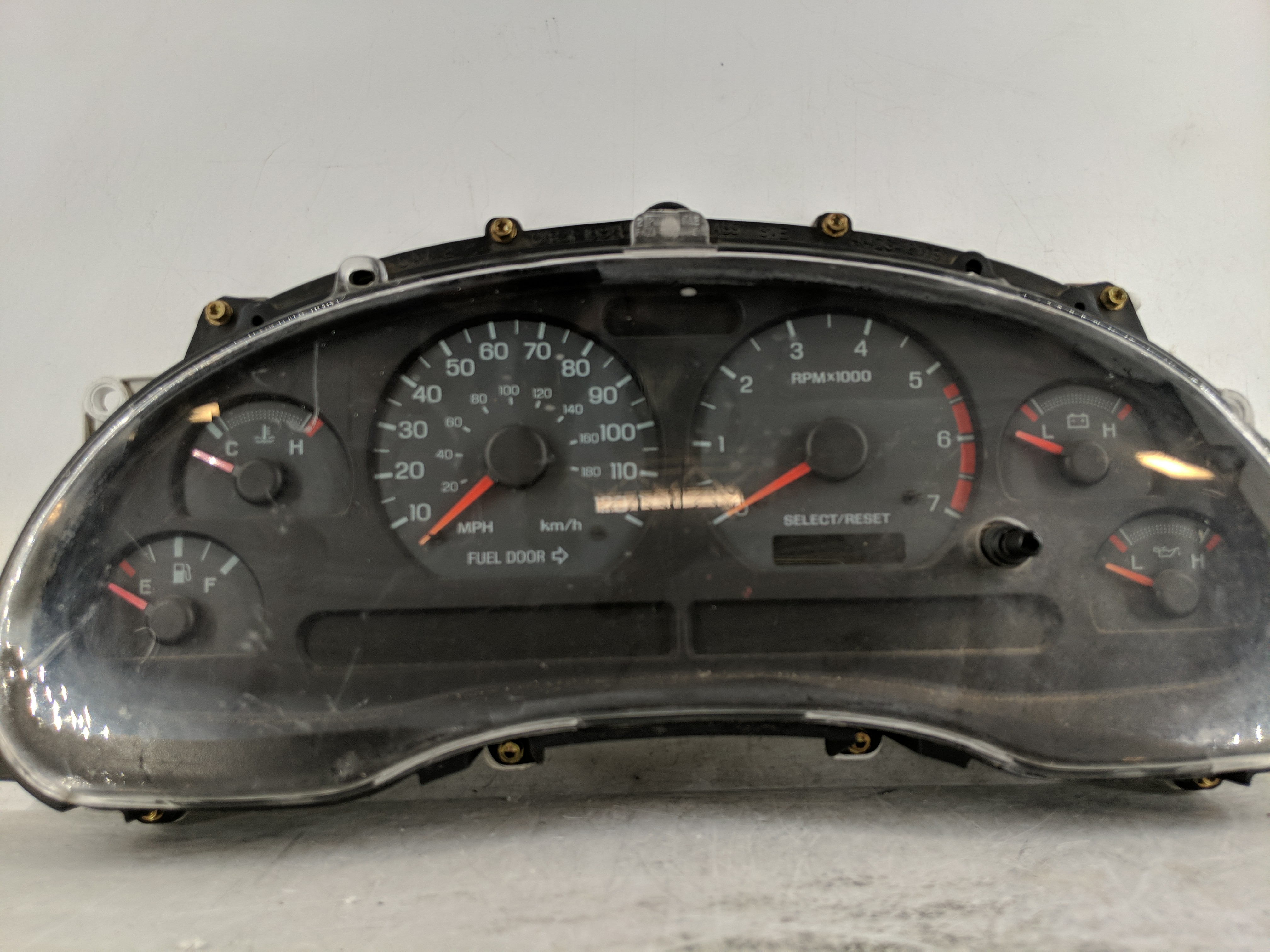 2001-2001 Ford Mustang Speedometer Instrument Cluster Gauges 1190748 - Oemusedautoparts1.com