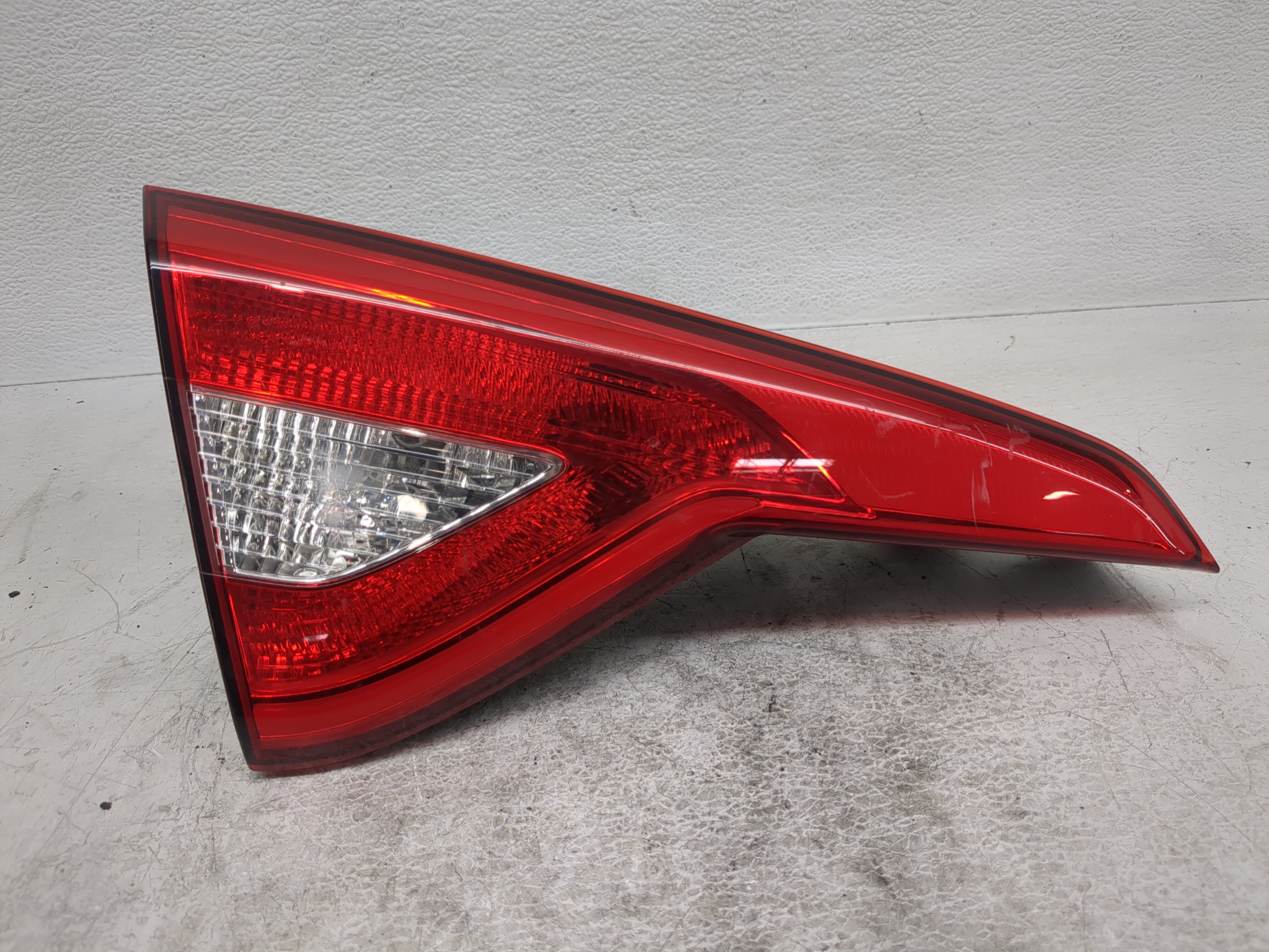 Picture of 2015-2017 Hyundai Sonata Passenger Right Side Tail Light Taillight Oem 1190799