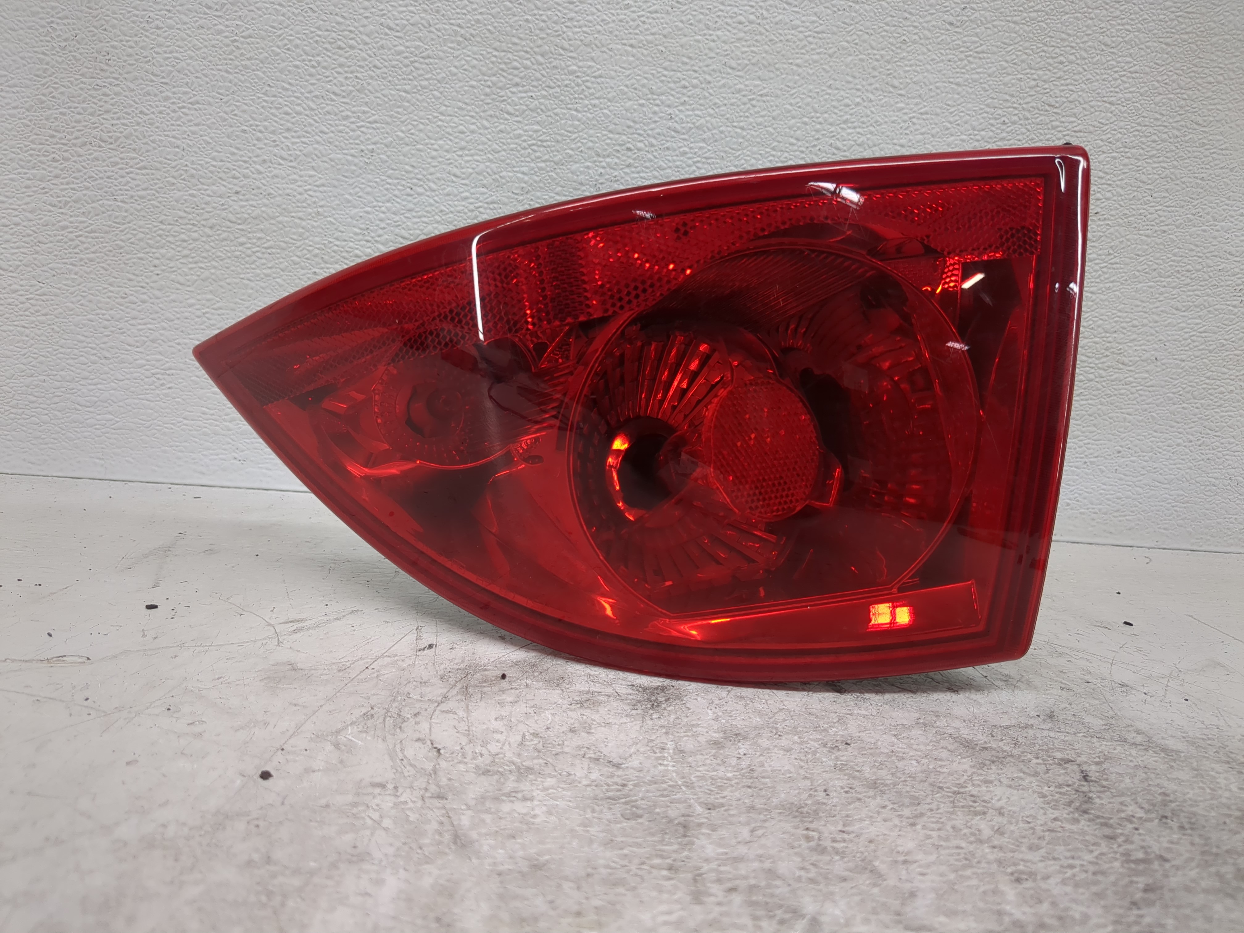 Picture of 2006-2011 Buick Lucerne Passenger Right Side Tail Light Taillight Oem 1190801