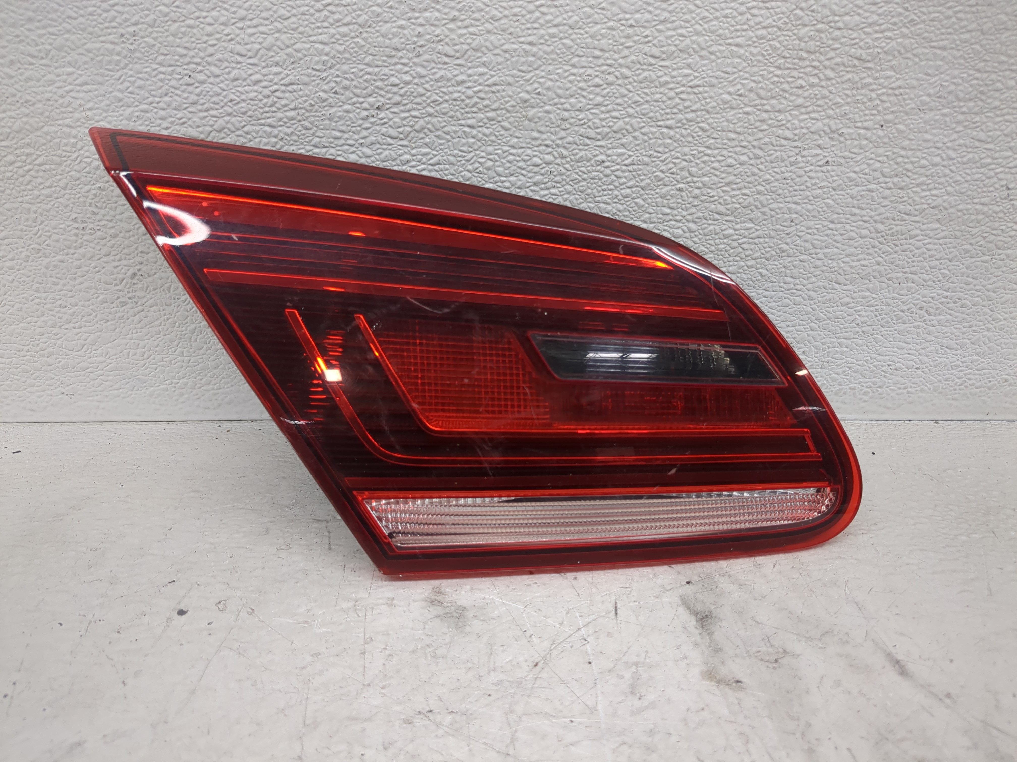 Picture of 2013-2017 Volkswagen Cc Passenger Right Side Tail Light Taillight Oem 1190806