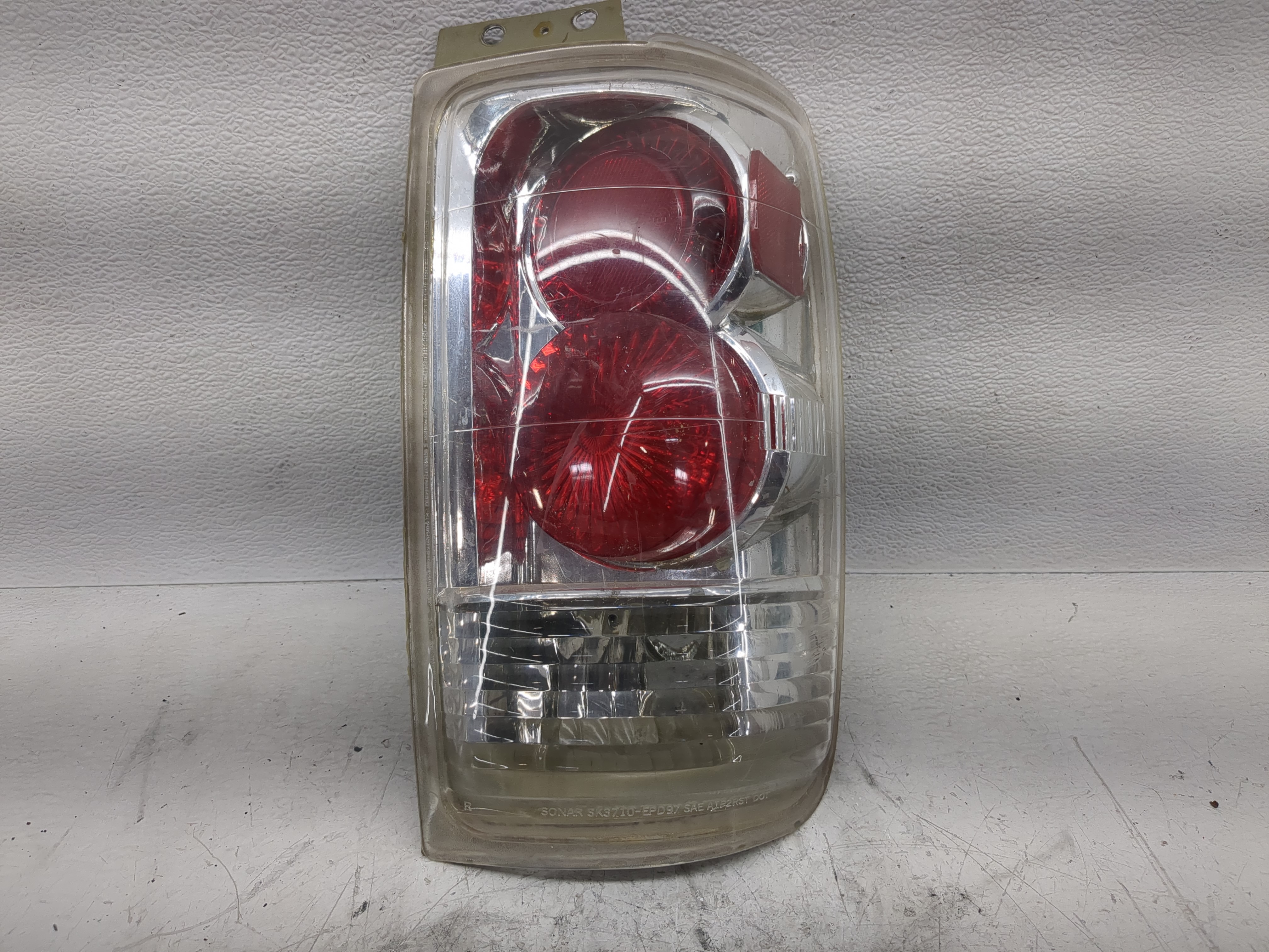 Picture of 1997-2002 Ford Expedition Passenger Right Side Tail Light Taillight Oem 1190807
