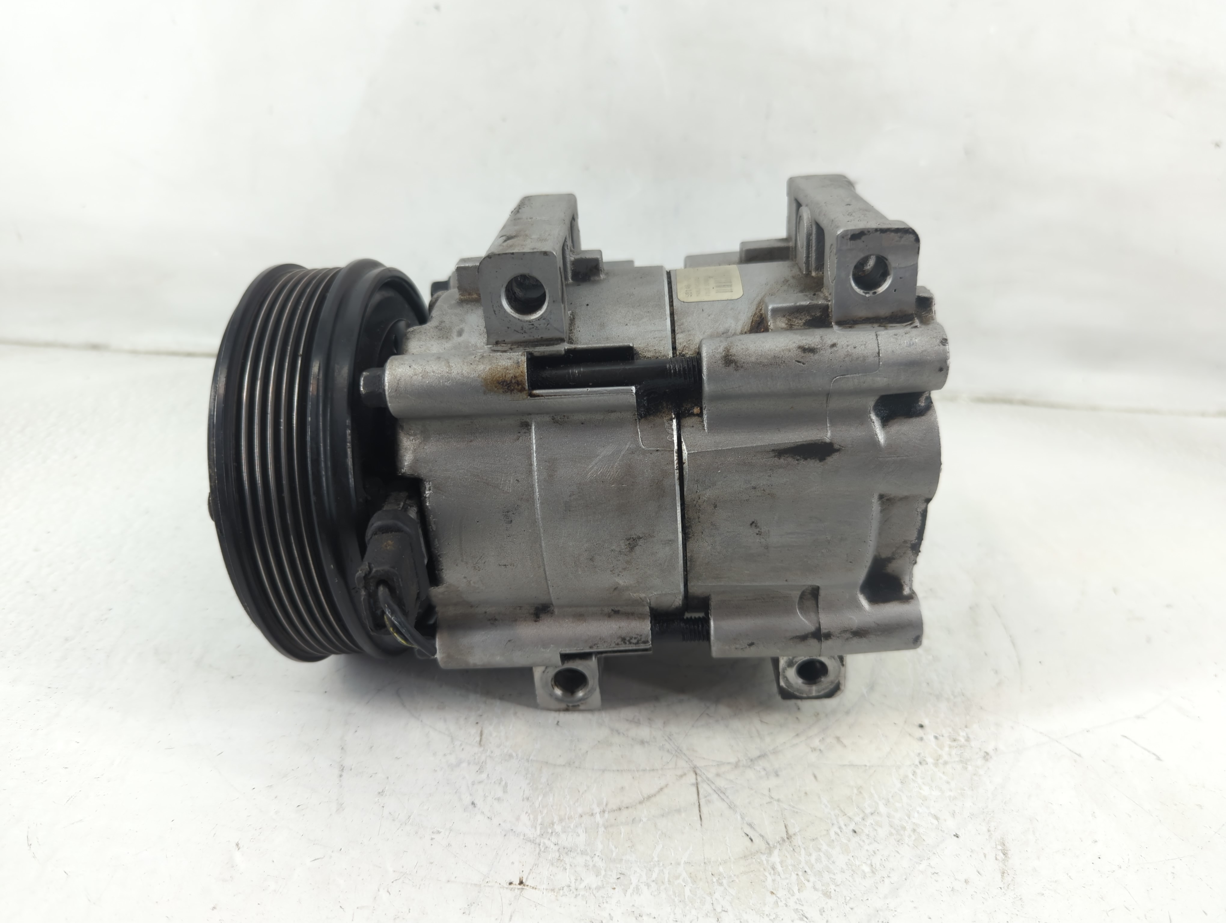 1997-2001 Ford Taurus Air Conditioning A/c Ac Compressor Oem 1190823 - Oemusedautoparts1.com