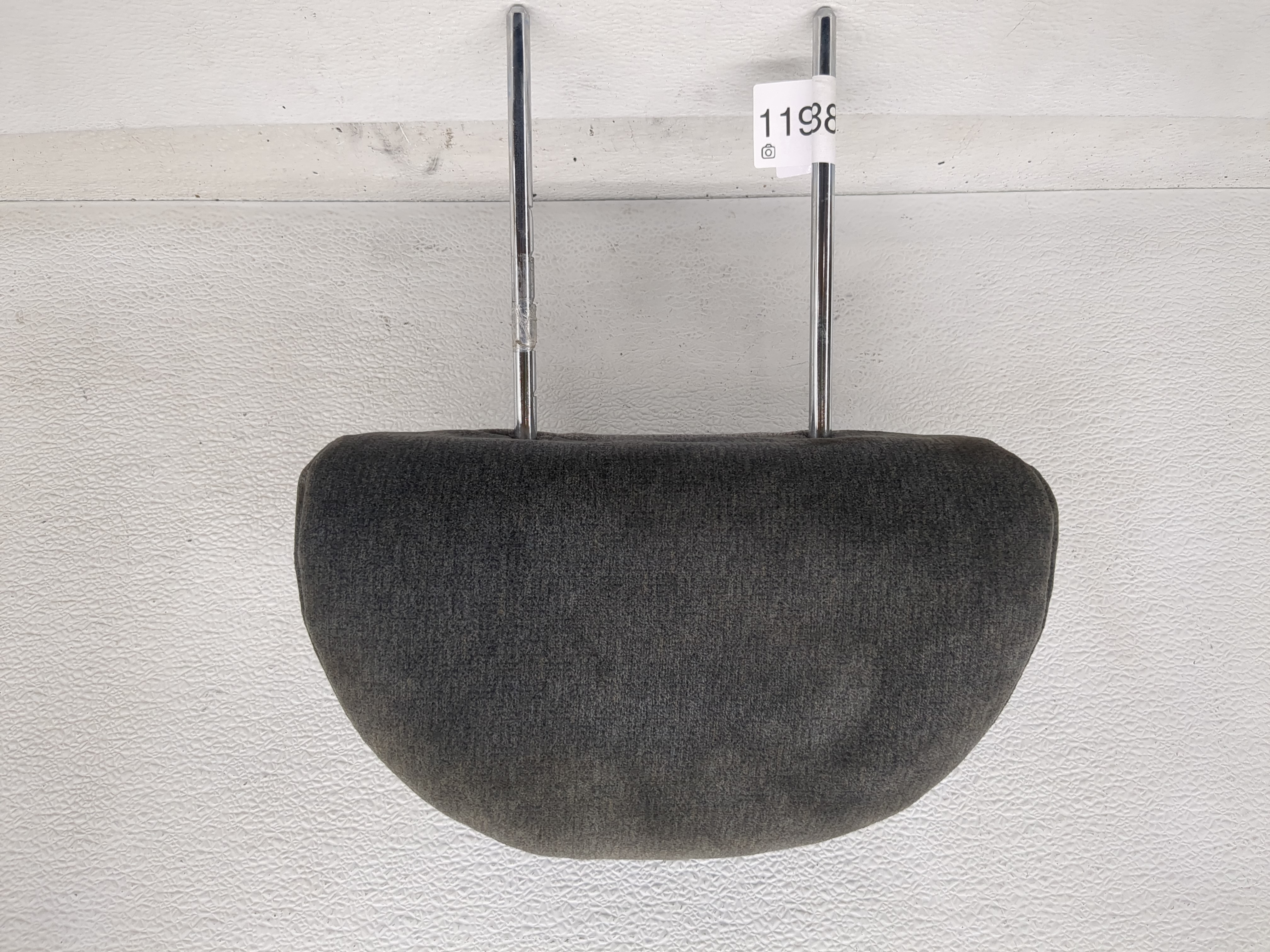 Picture of 2002-2005 Hyundai Sonata Headrest Head Rest Rear Center Seat Black 1190880