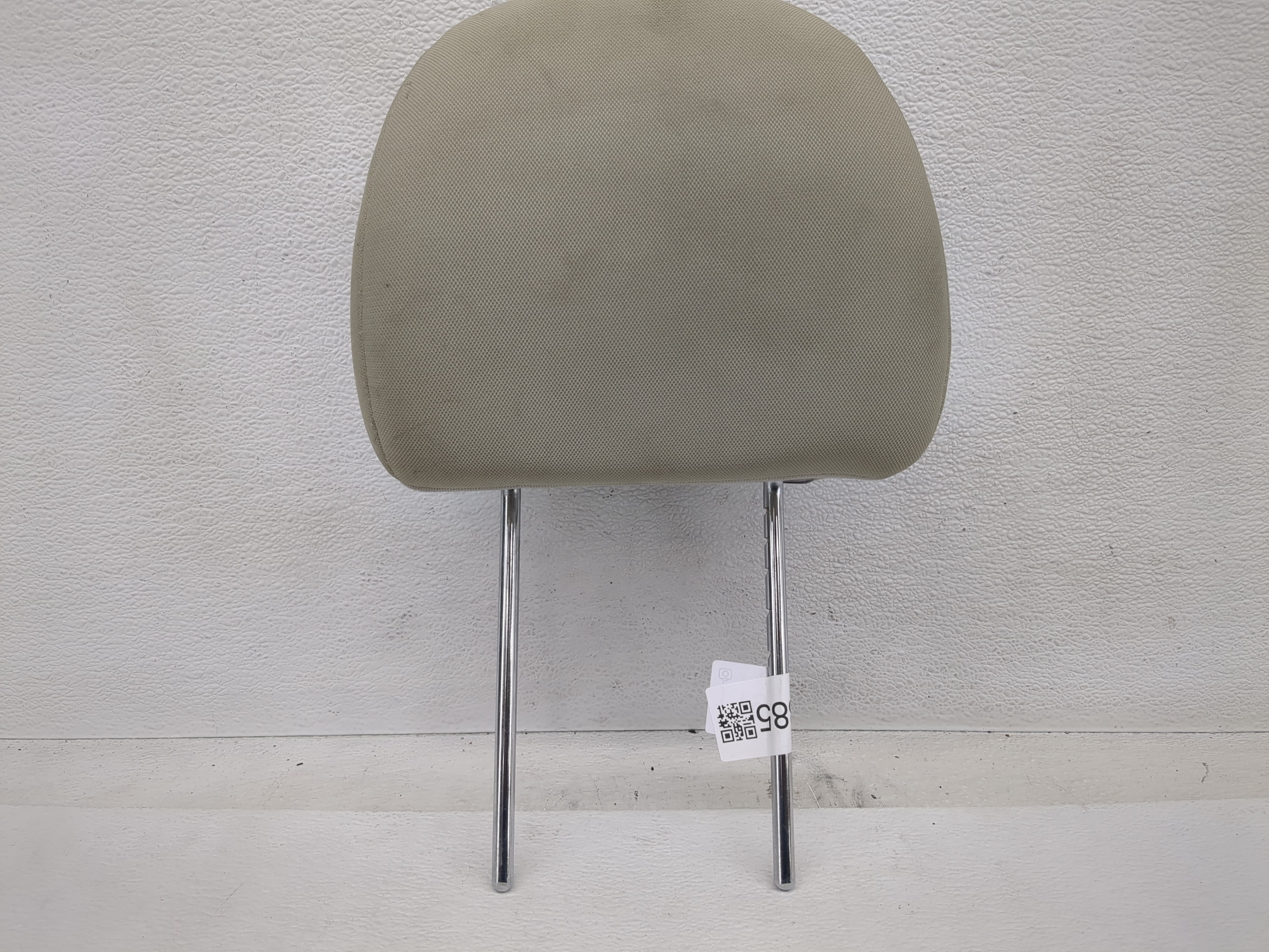 Picture of 2012-2015 Kia Rio Headrest Head Rest Front Driver Passenger Seat 1190885