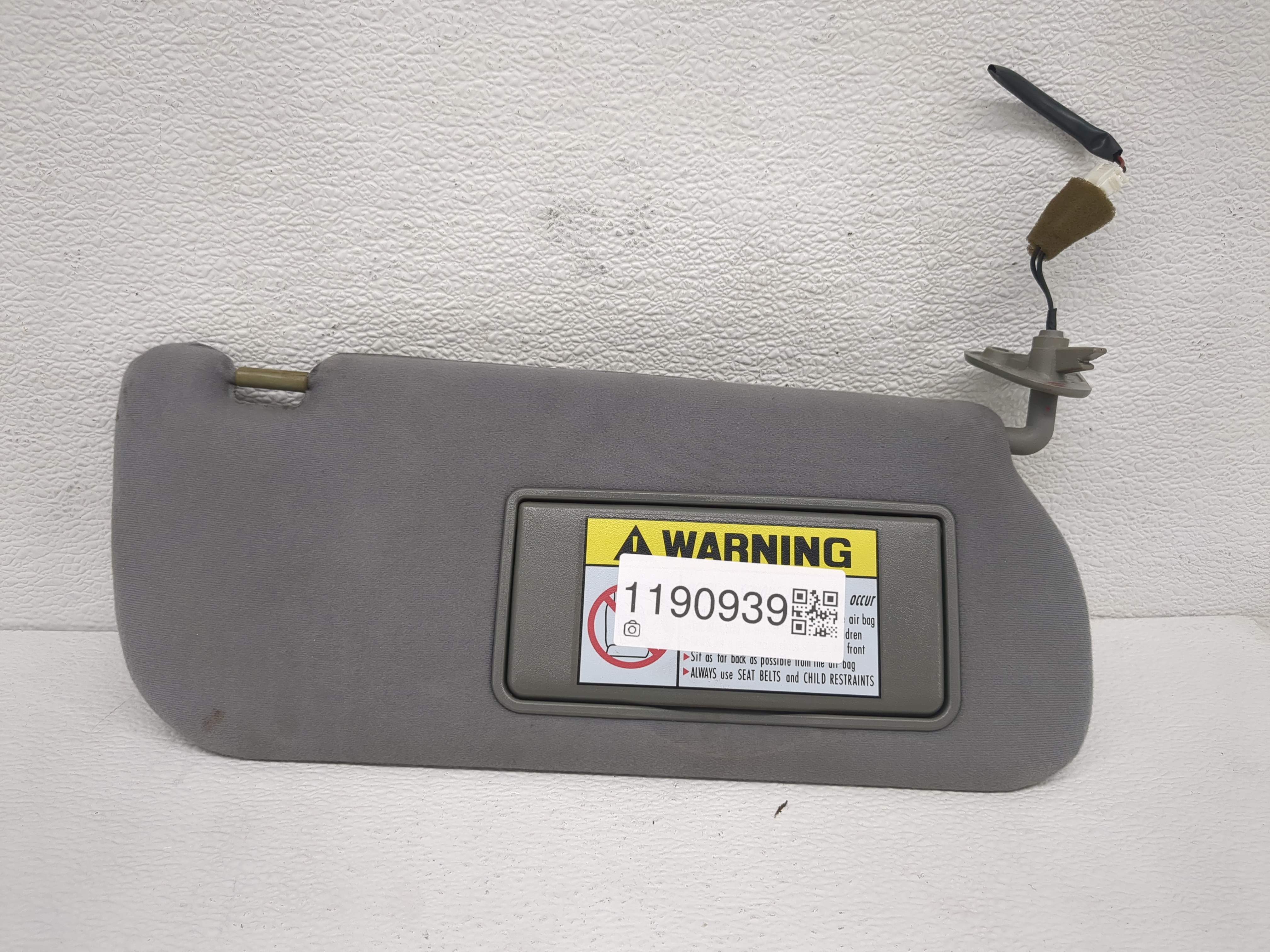 2002-2005 Hyundai Sonata Passenger Sun Visor Mirror Right Sunvisor Grey 1190939 - Oemusedautoparts1.com
