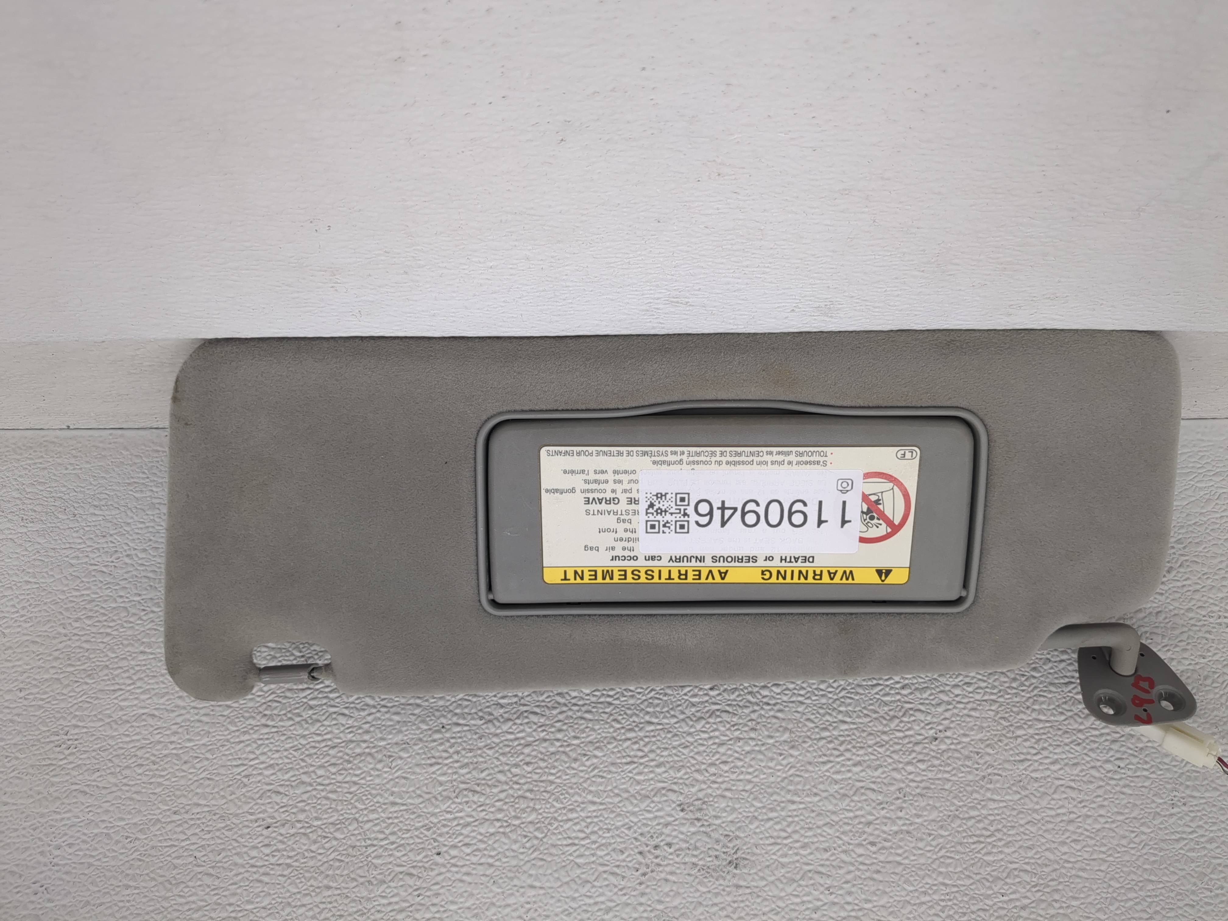20001 Lexus Rx300 Driver Sun Visor Mirror Left Sunvisor Grey 1190946 - Oemusedautoparts1.com