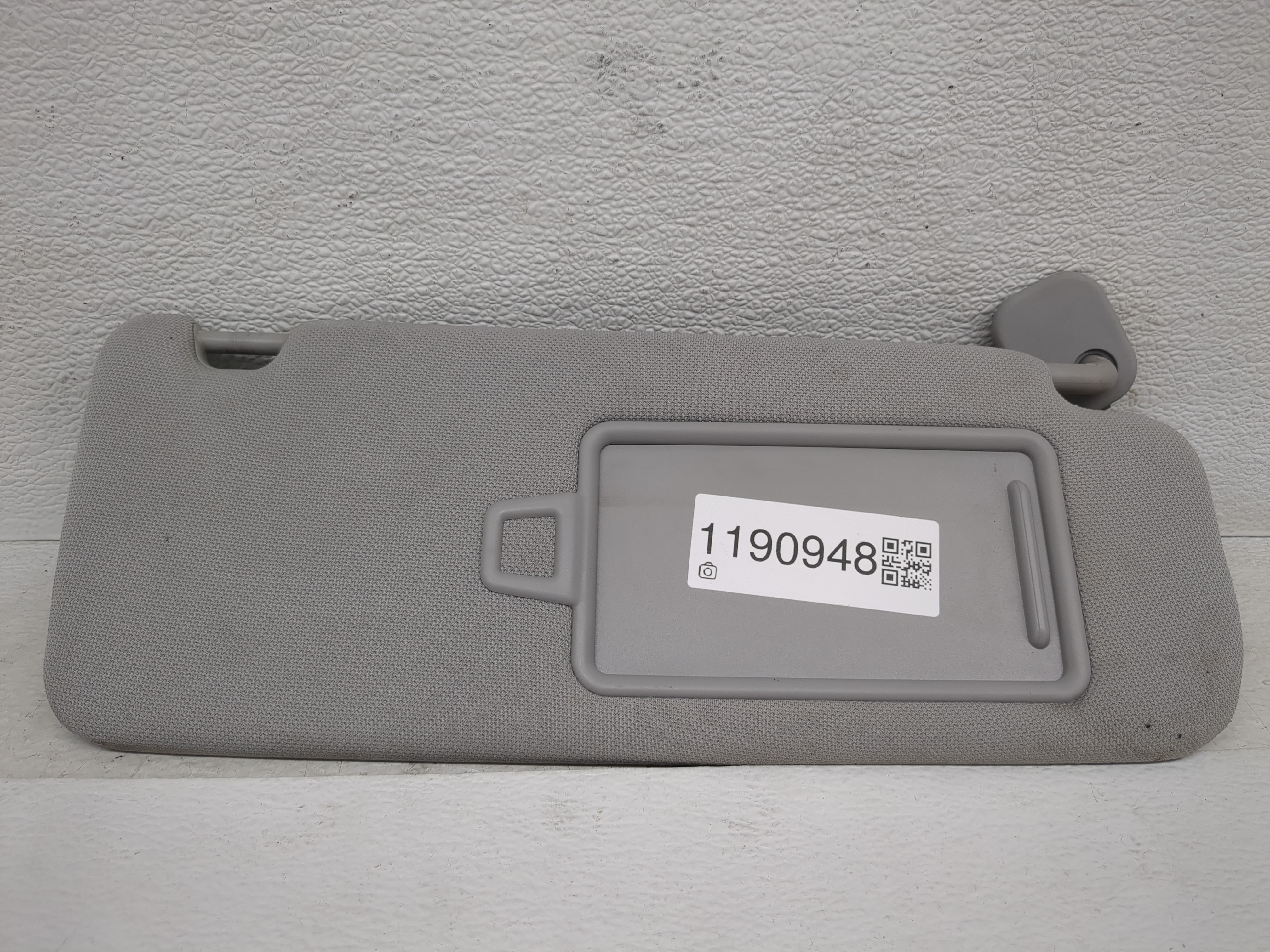 2015-2019 Hyundai Sonata Passenger Sun Visor Mirror Right Sunvisor 1190948 - Oemusedautoparts1.com