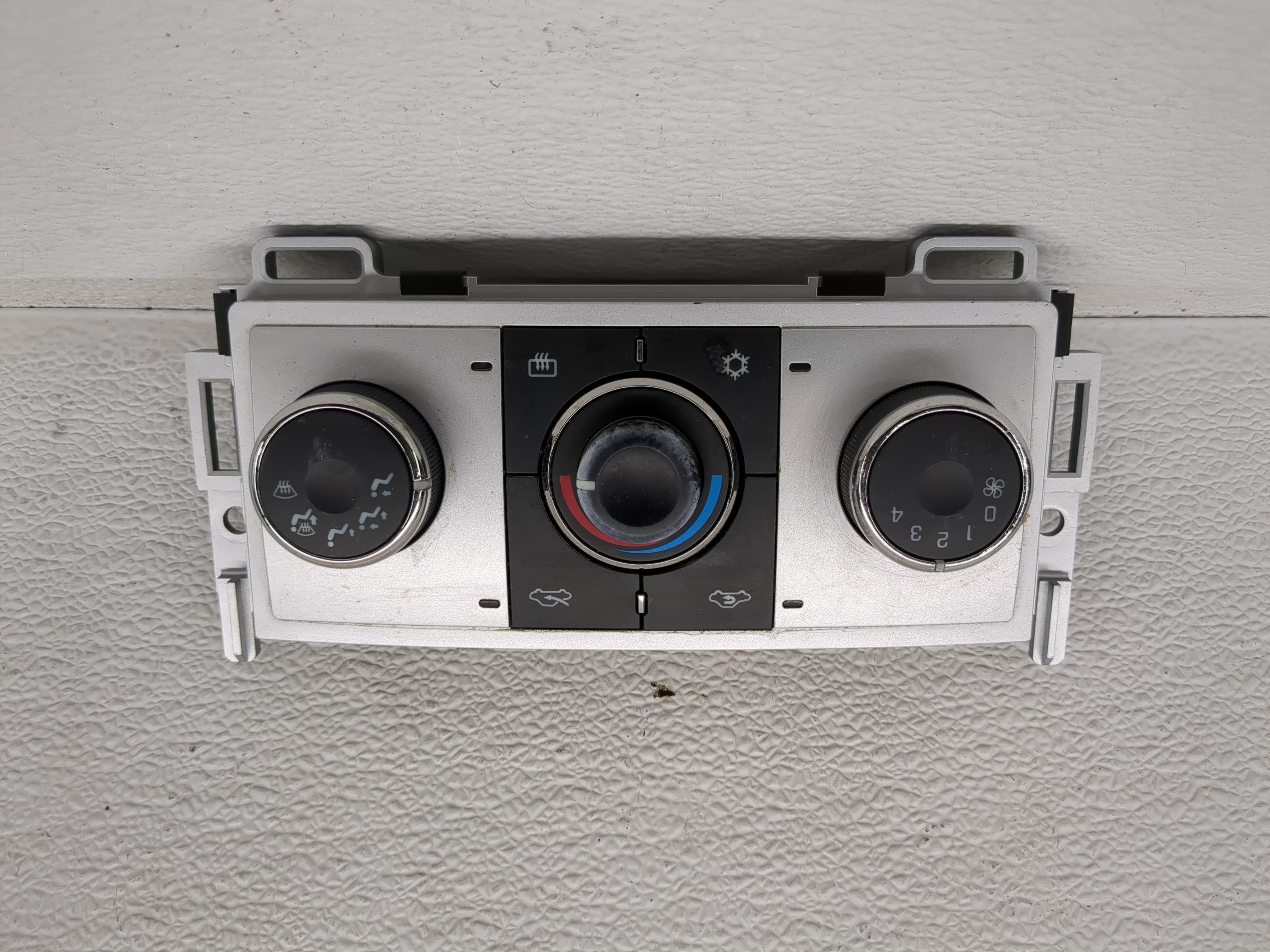 Picture of 2008-2012 Chevrolet Malibu Ac Heater Climate Control 28251428 1191081