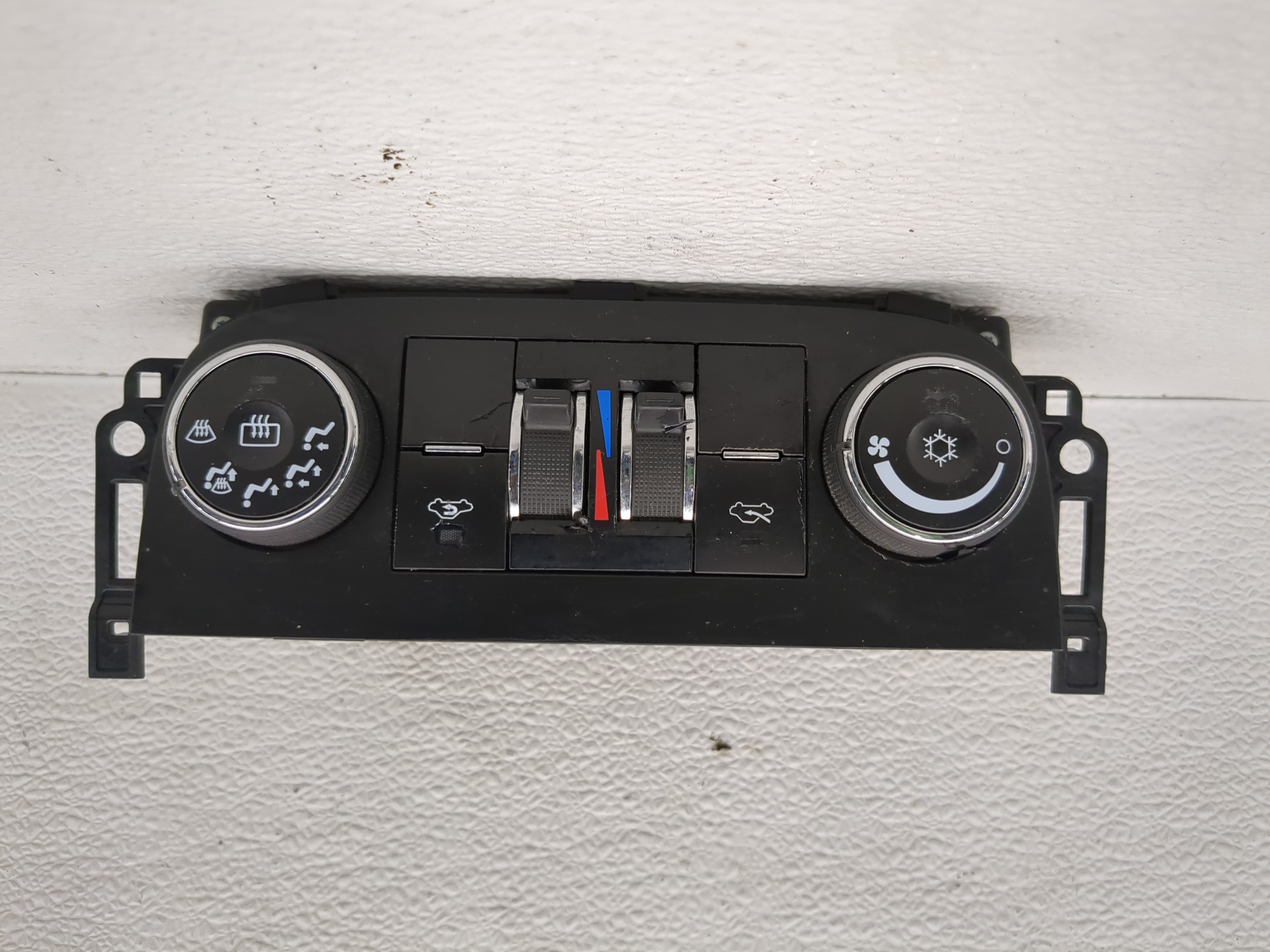 Picture of 2012-2016 Chevrolet Impala Ac Heater Climate Control 22884767 1191085
