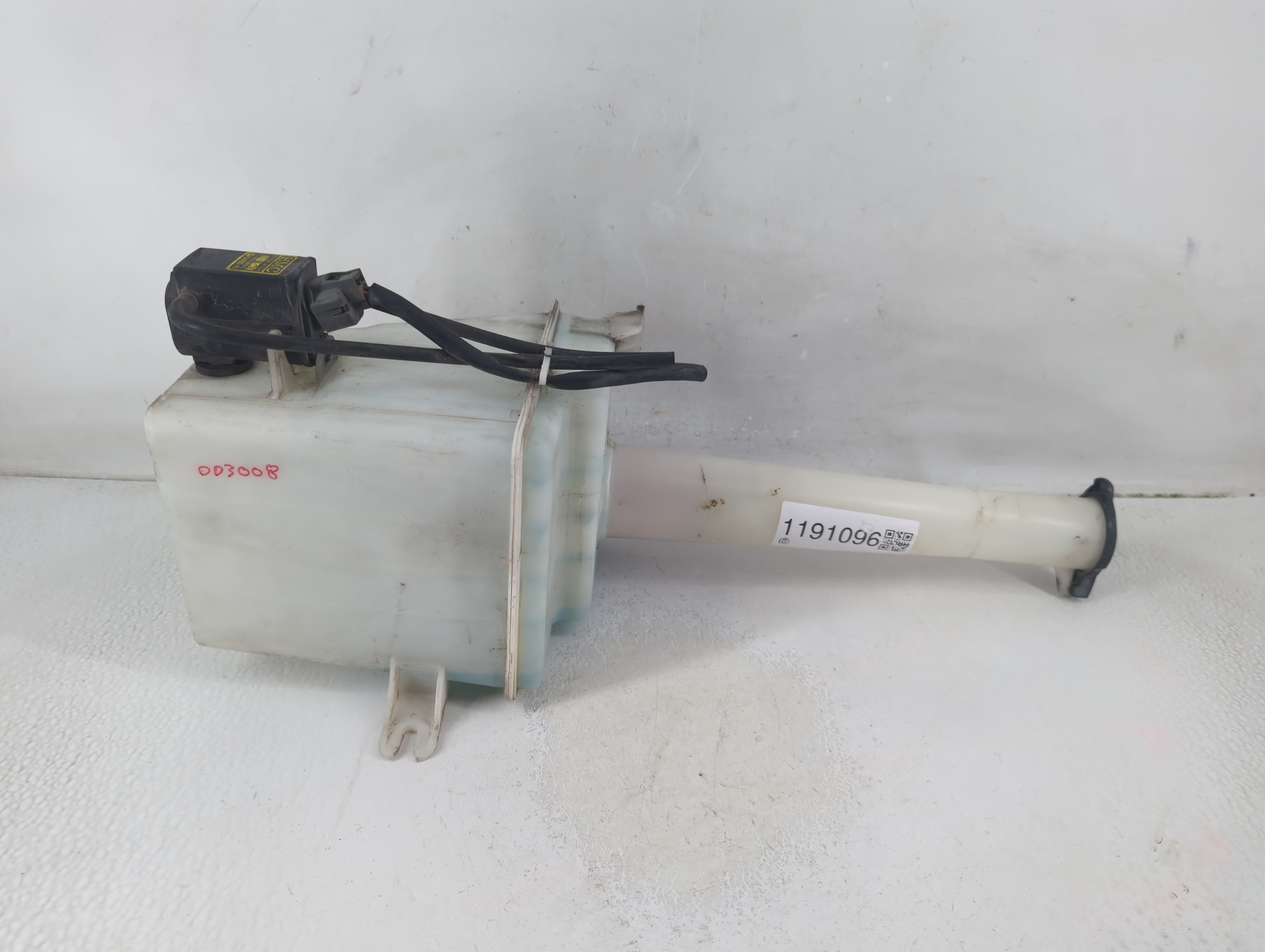 2005 Hyundai Santa Fe Windshield Washer Fluid Reservoir Bottle Oem 1191096 - Oemusedautoparts1.com