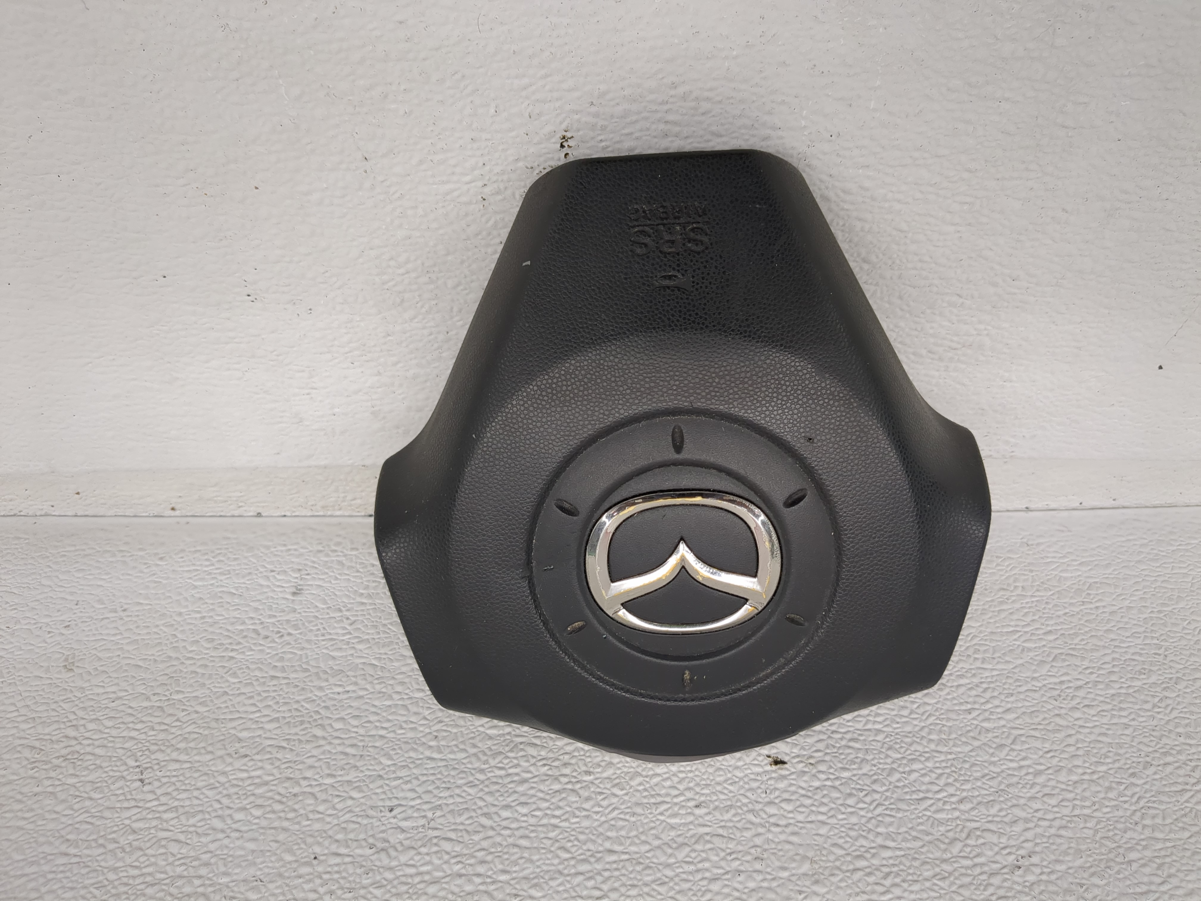 2004-2009 Mazda 3 Air Bag Driver Left Steering Wheel Mounted 1191119 - Oemusedautoparts1.com
