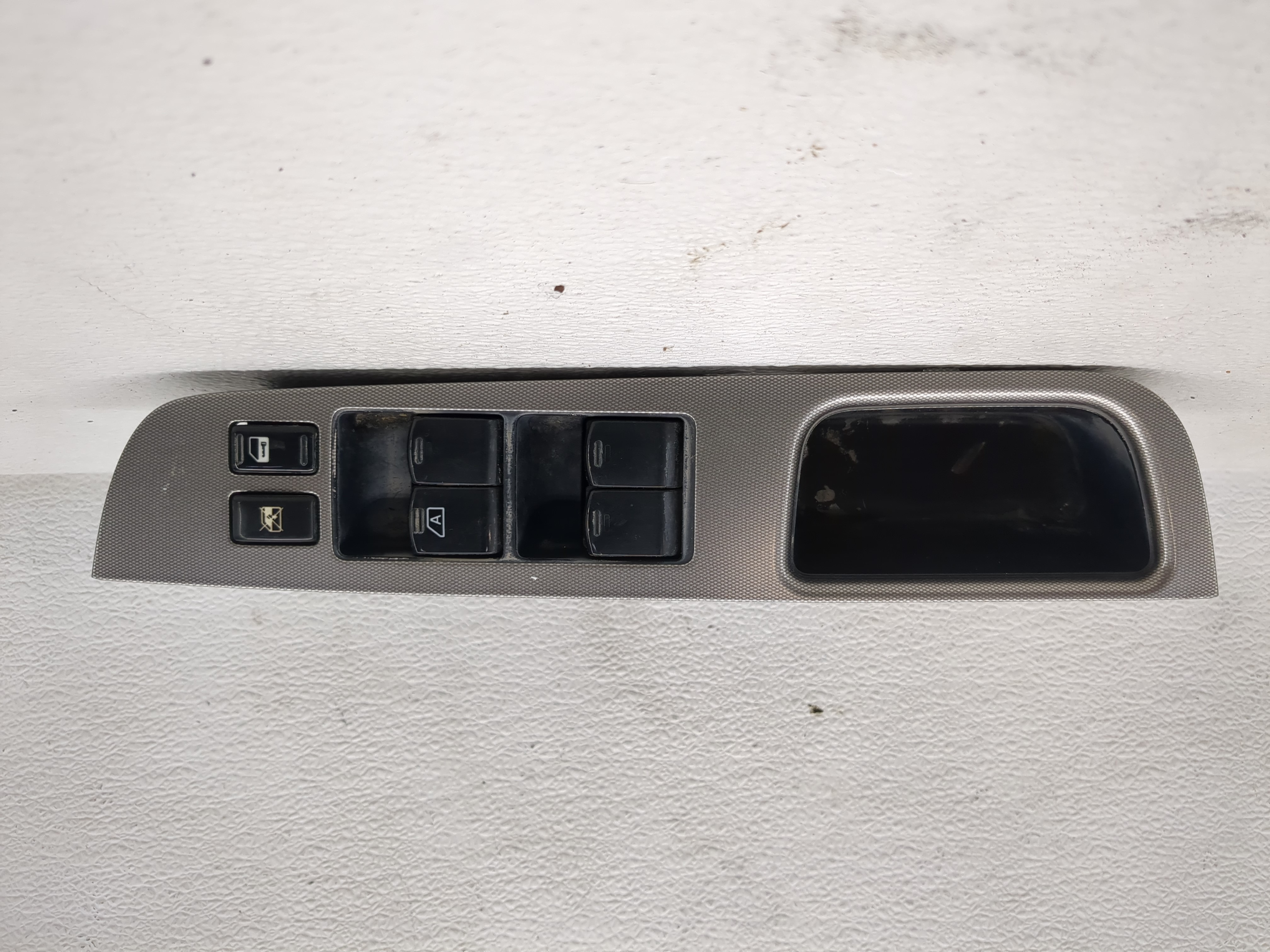 Picture of 2007-2009 Nissan Versa Driver Left Door Master Power Window Switch 1191125