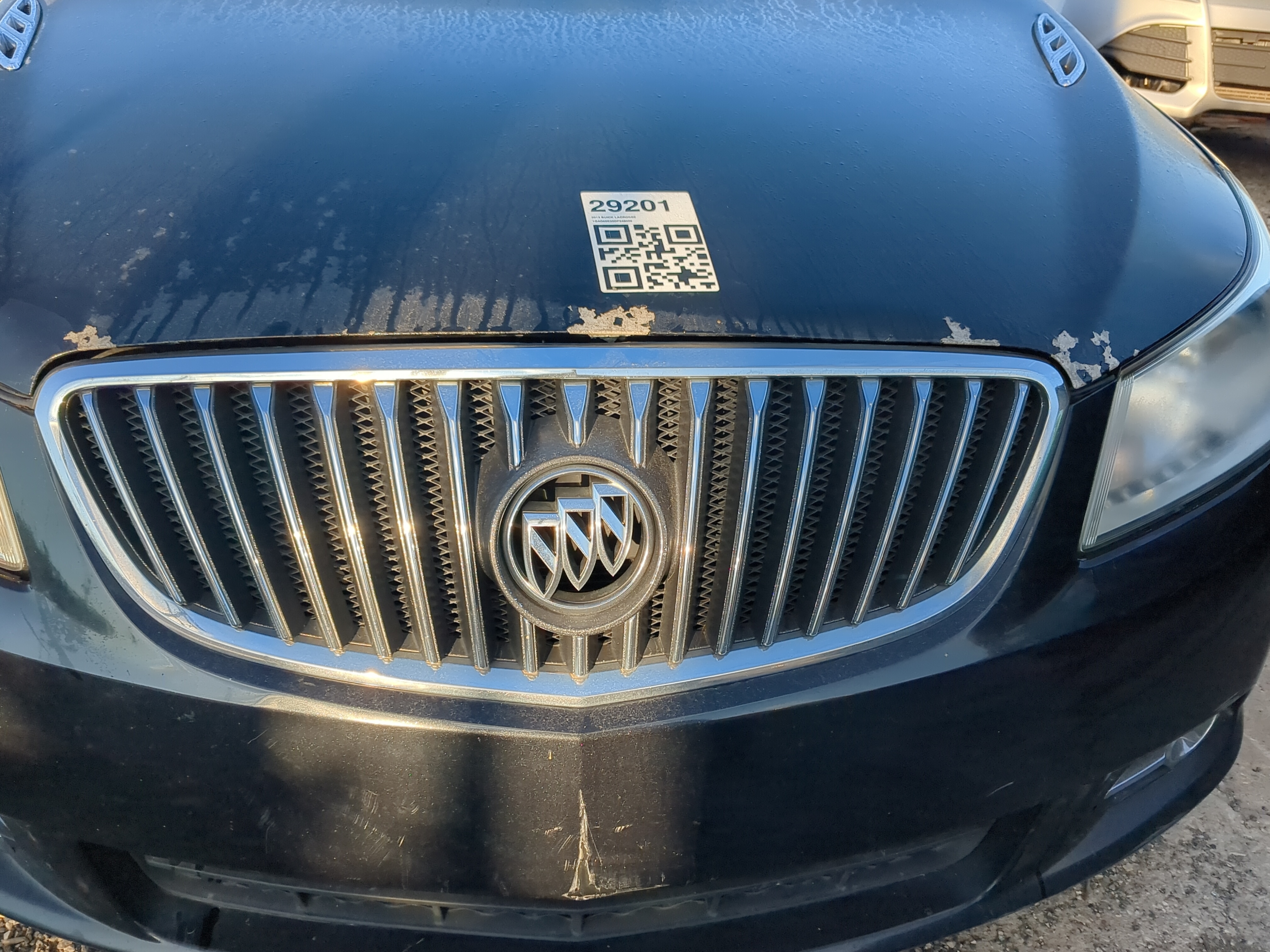 2010-2013 Buick Lacrosse Front Grille Bumper Not Included 1191319 - Oemusedautoparts1.com