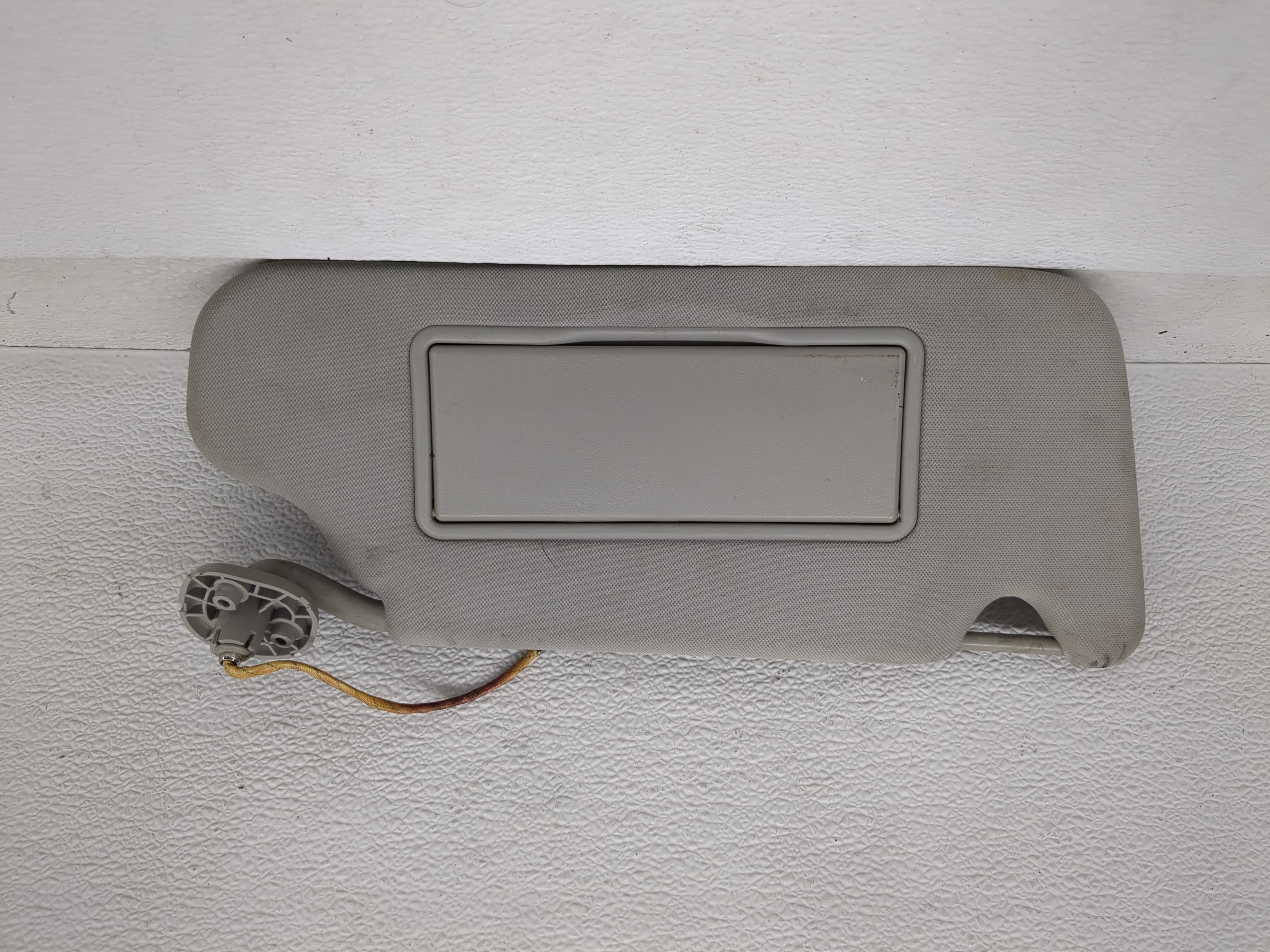 2006-2016 Chevrolet Impala Passenger Sun Visor Mirror Right Sunvisor 1191774 - Oemusedautoparts1.com
