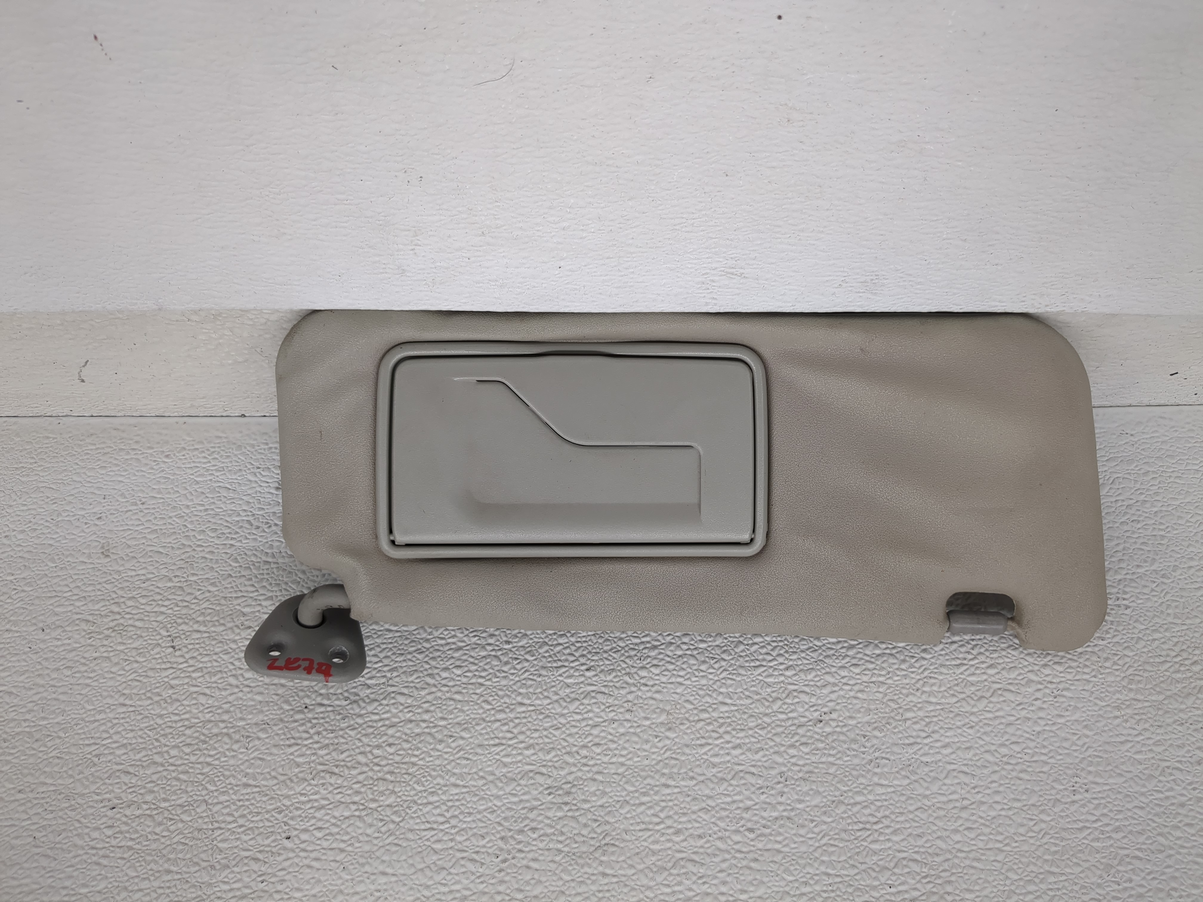 2006-2006 Scion Xa Passenger Sun Visor Mirror Right Sunvisor Light Gray 1191776 - Oemusedautoparts1.com