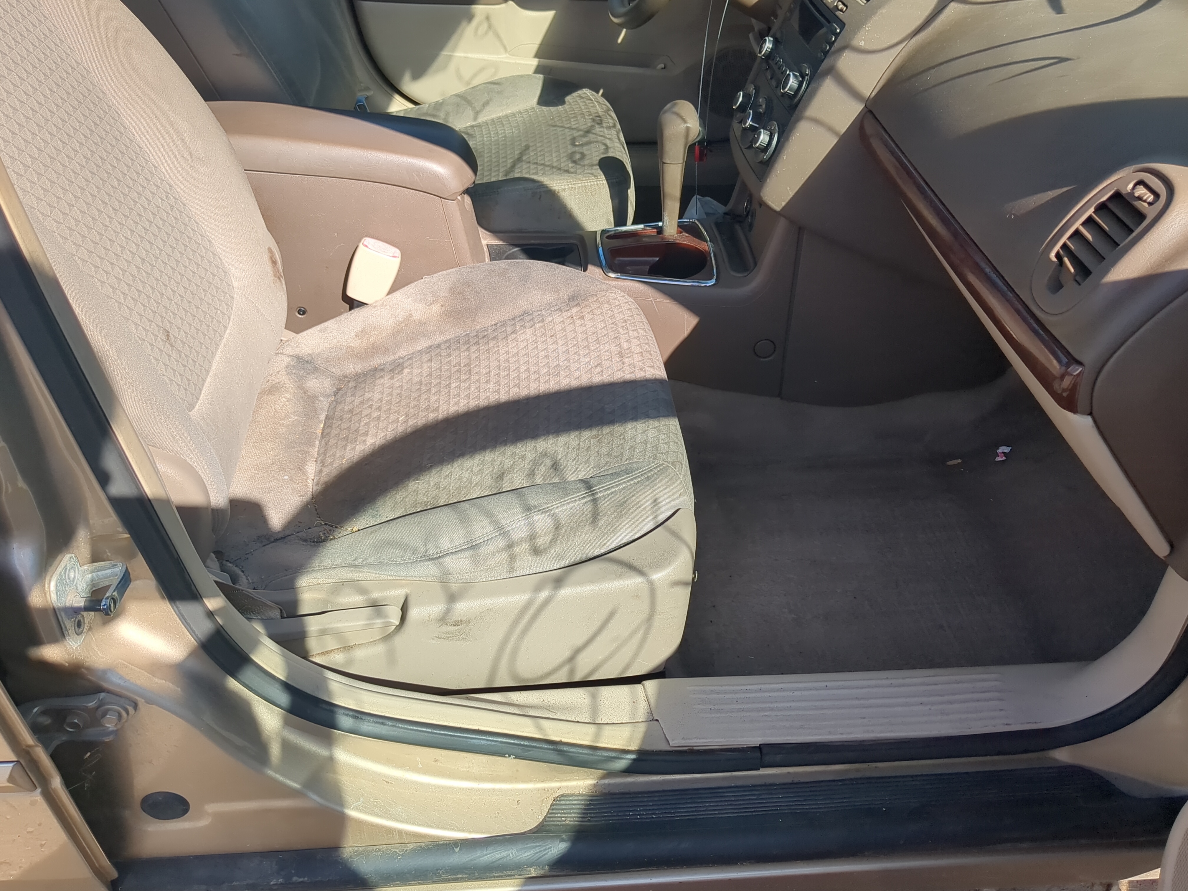 Picture of 2005-2006 Chevrolet Malibu Passenger Front Seat Oem 1192083